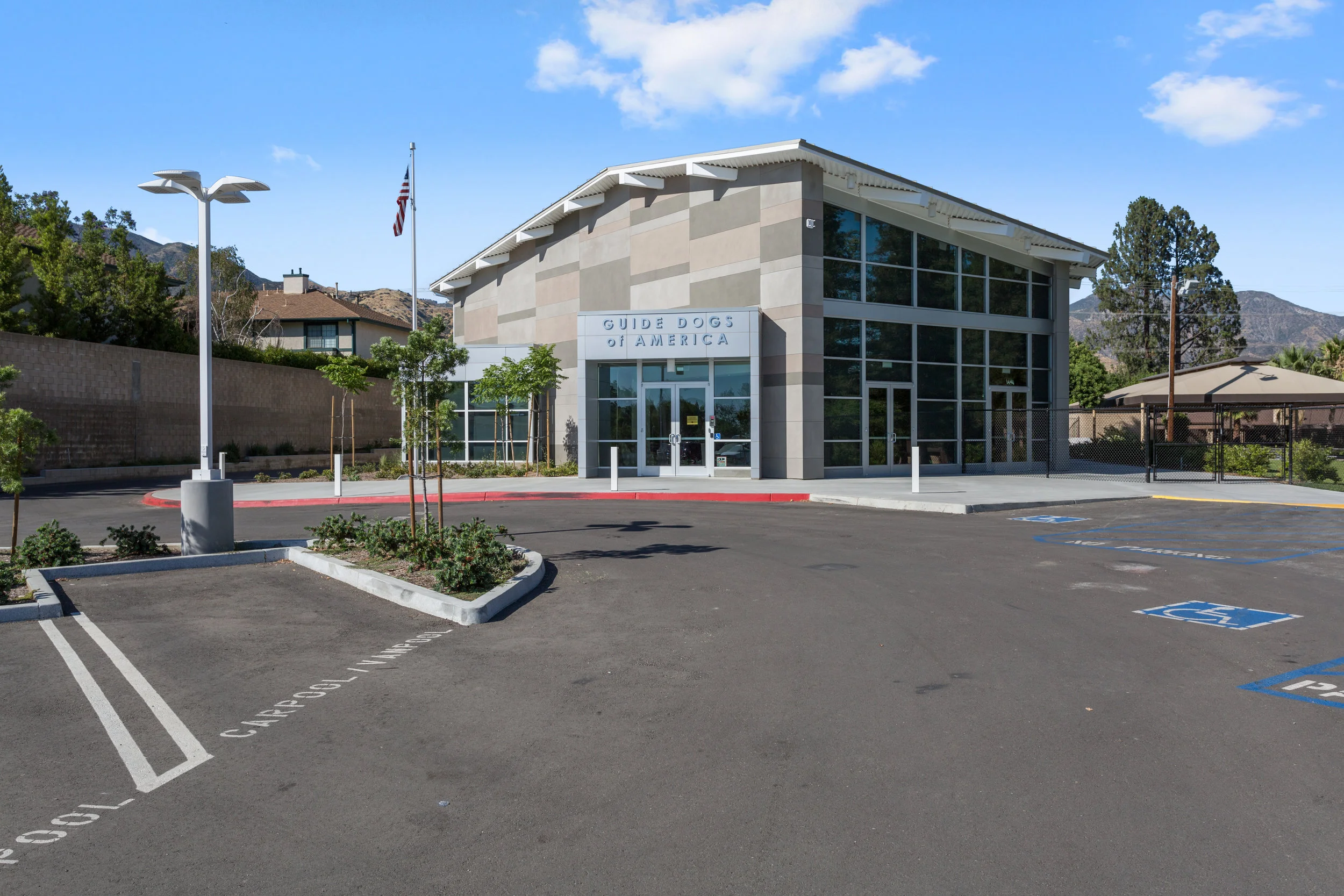 13445_Glenoaks_Blvd_MLS_HID1141917_ROOM5.jpg