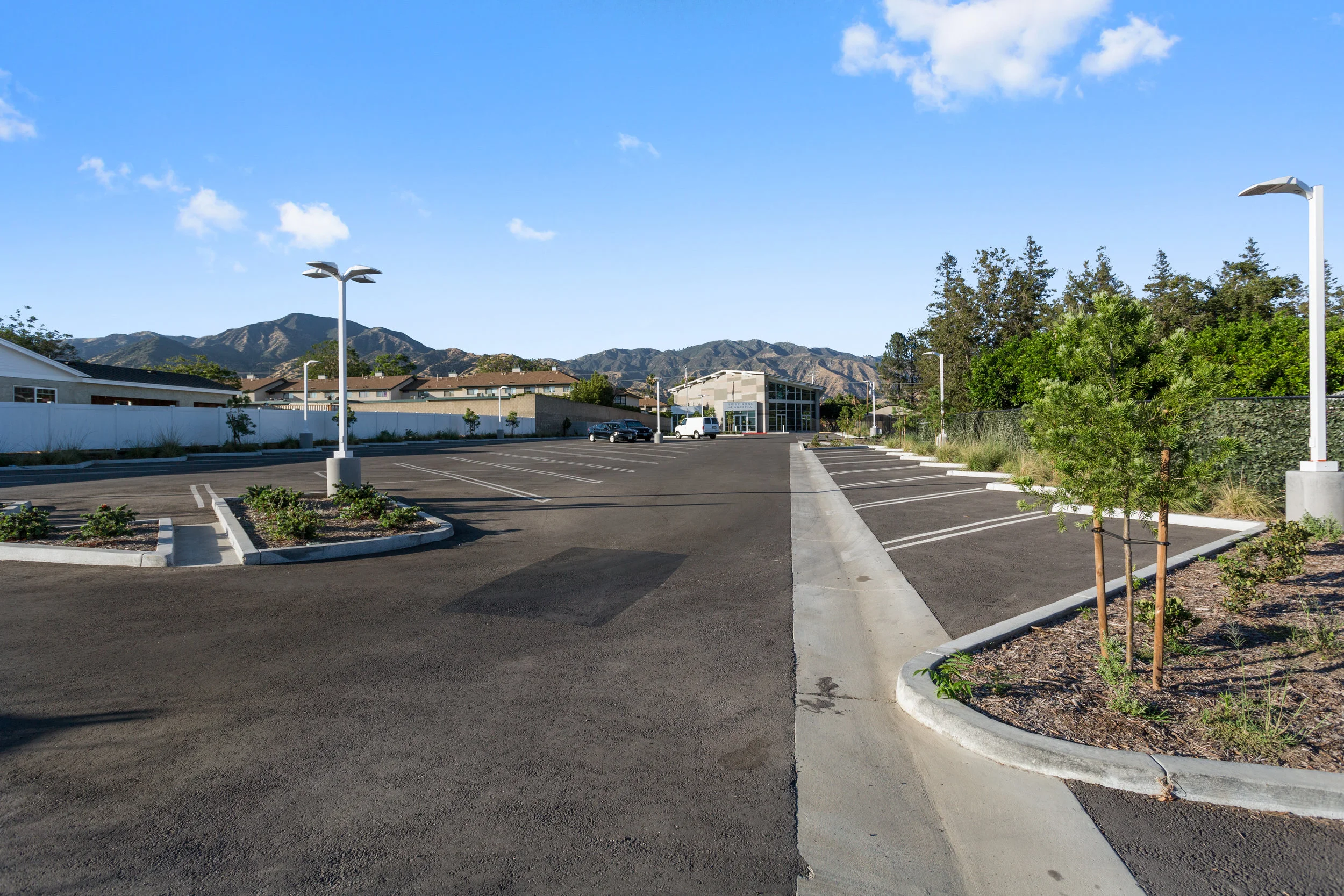 13445_Glenoaks_Blvd_MLS_HID1141917_ROOM22.jpg