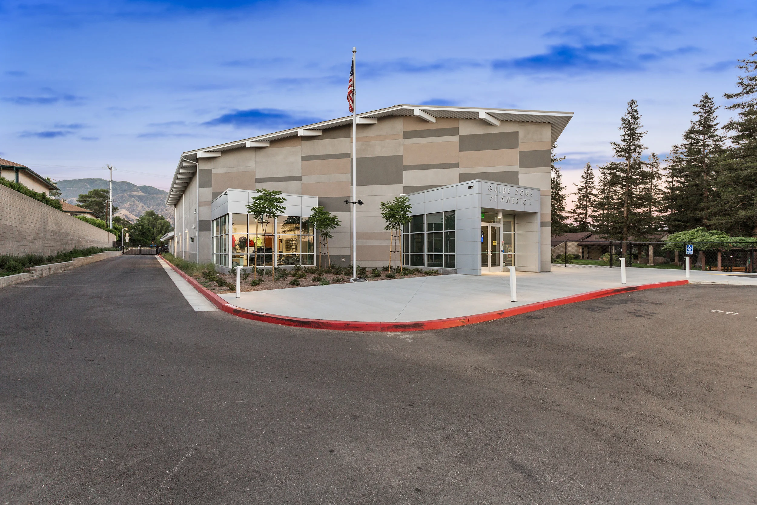 13445_Glenoaks_Blvd_MLS_HID1141917_ROOM36.jpg