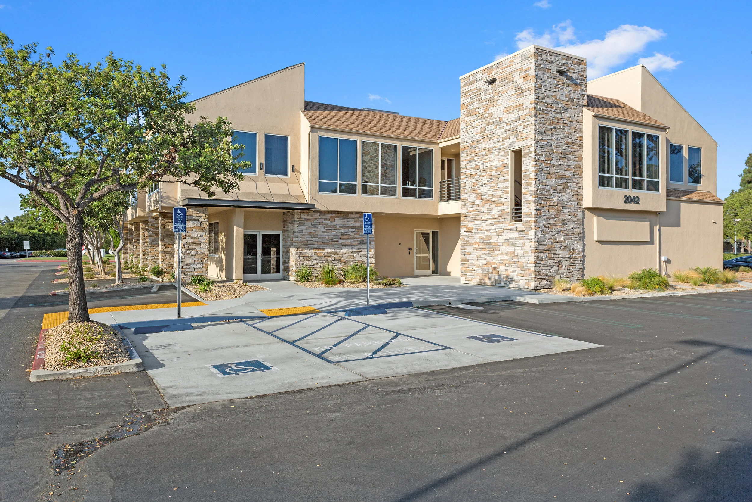 2042_Business_Center_Drive_MLS_HID1144294_ROOM1.jpg