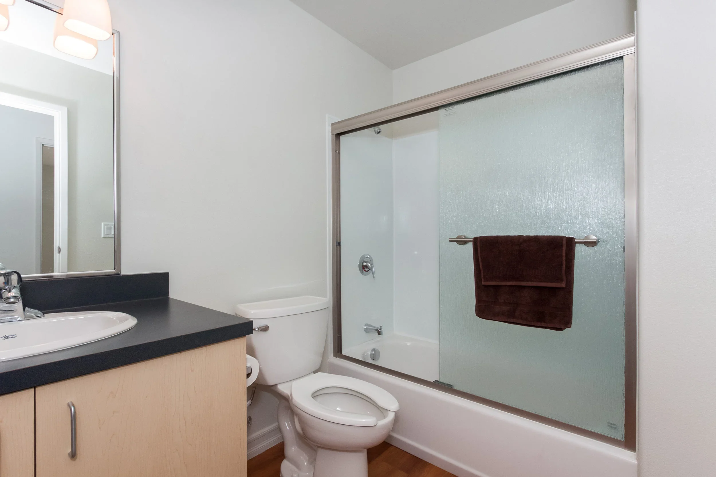 21123_Norwalk_Blvd_MLS_HID1141915_ROOM18.webp