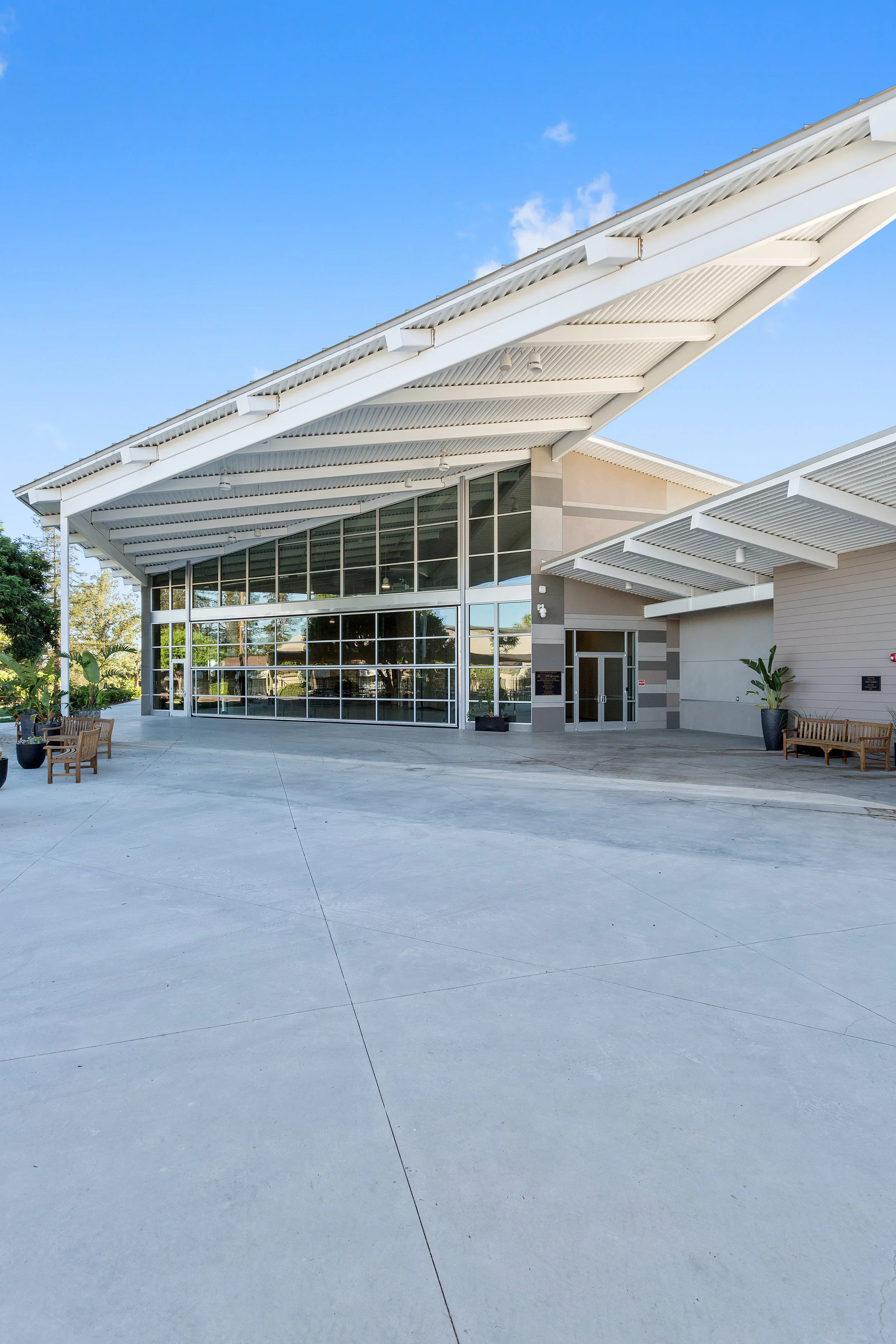 13445_Glenoaks_Blvd_MLS_HID1141917_ROOM18.webp
