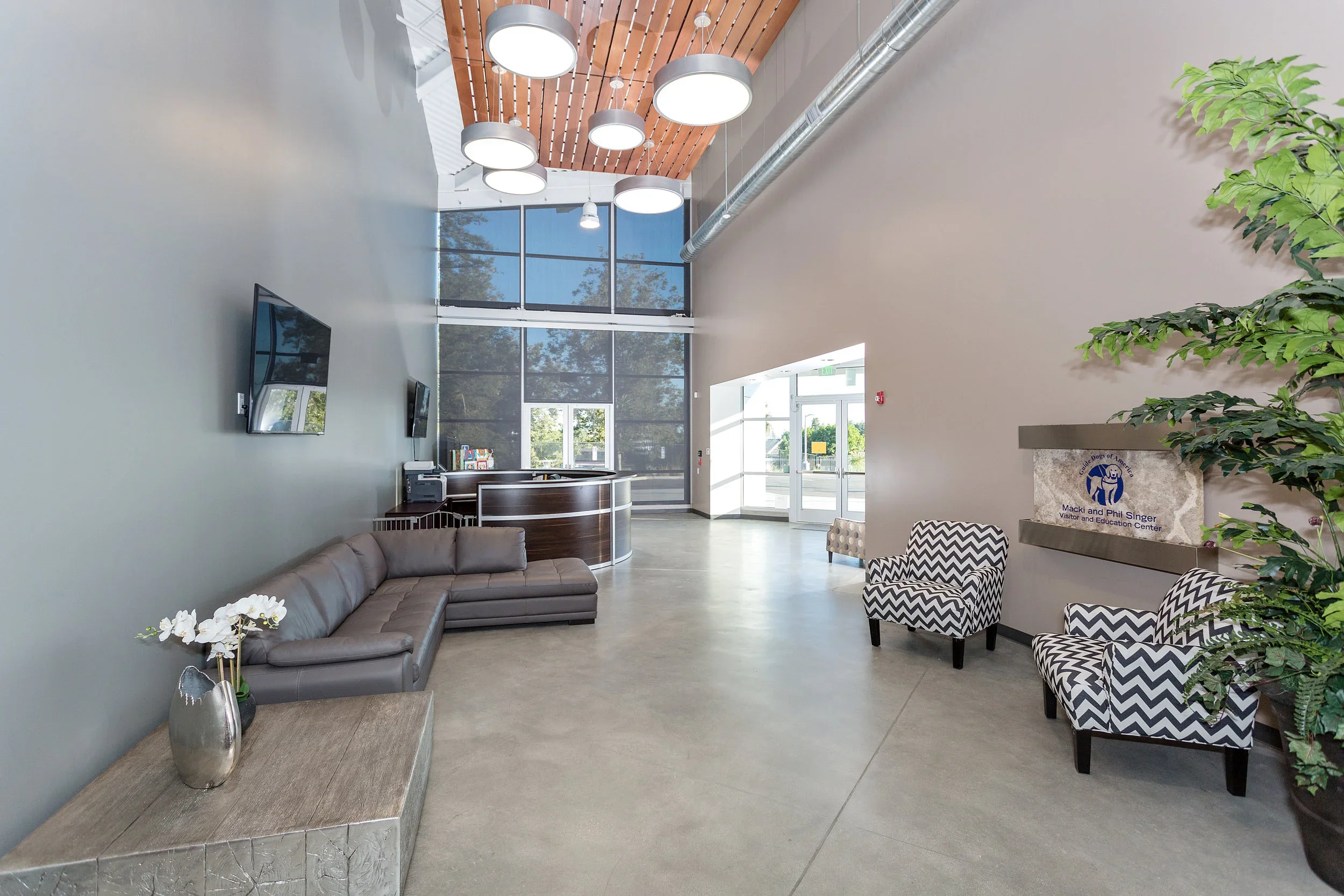 13445_Glenoaks_Blvd_MLS_HID1141917_ROOM23.webp