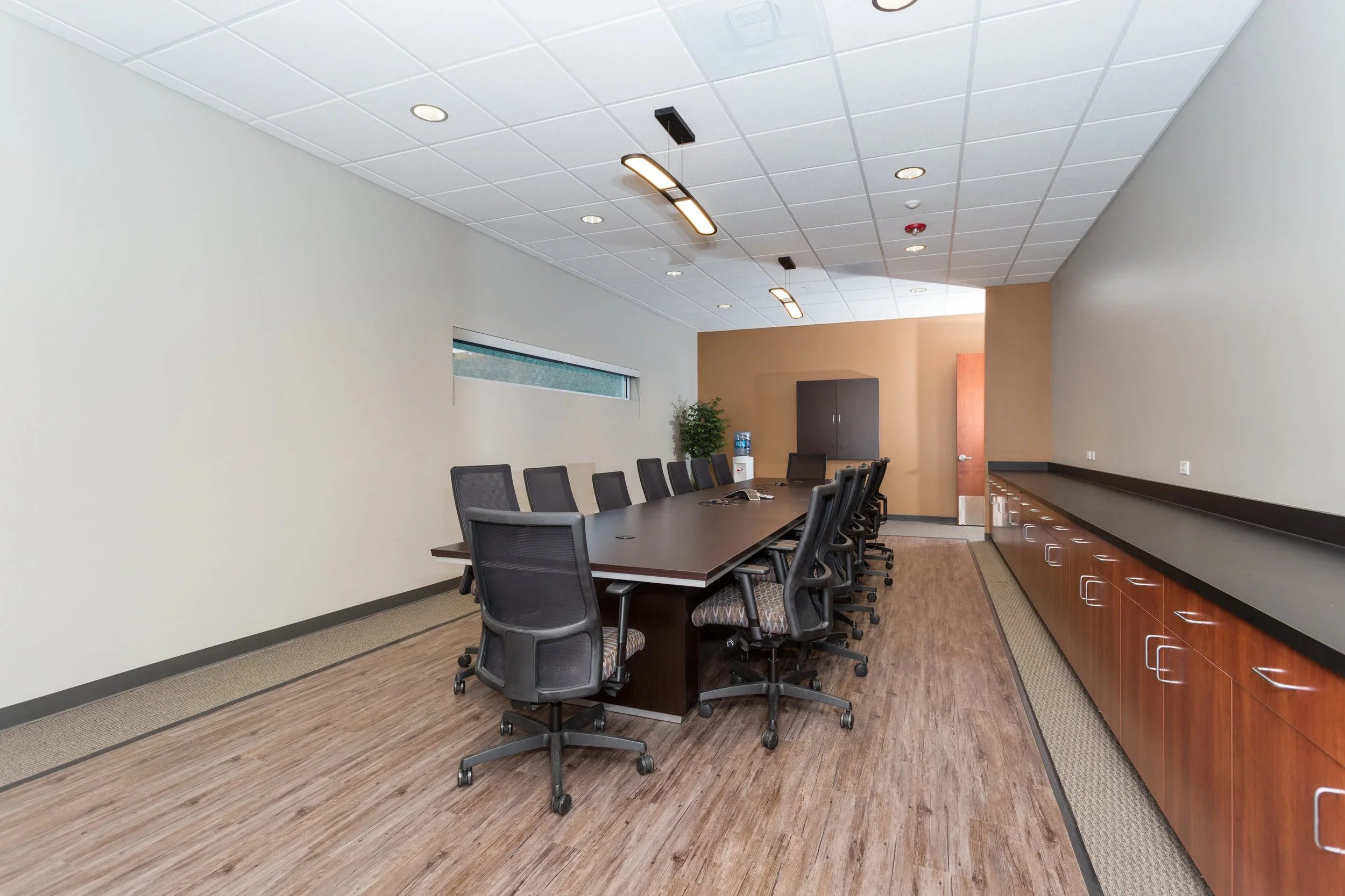13445_Glenoaks_Blvd_MLS_HID1141917_ROOM31.webp
