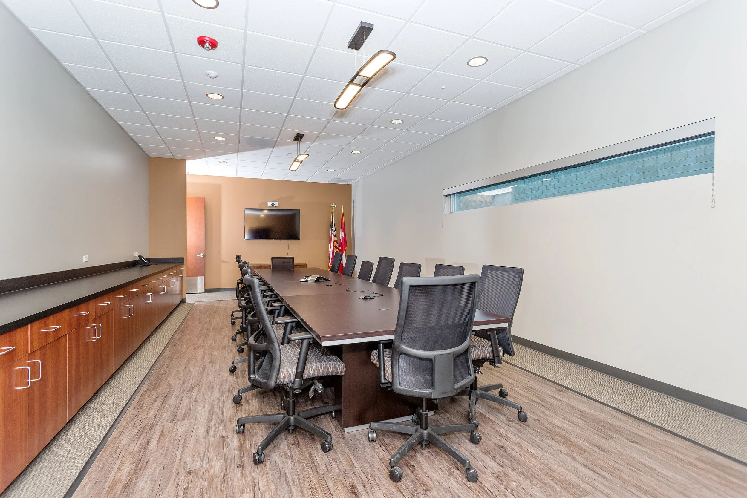 13445_Glenoaks_Blvd_MLS_HID1141917_ROOM30.webp