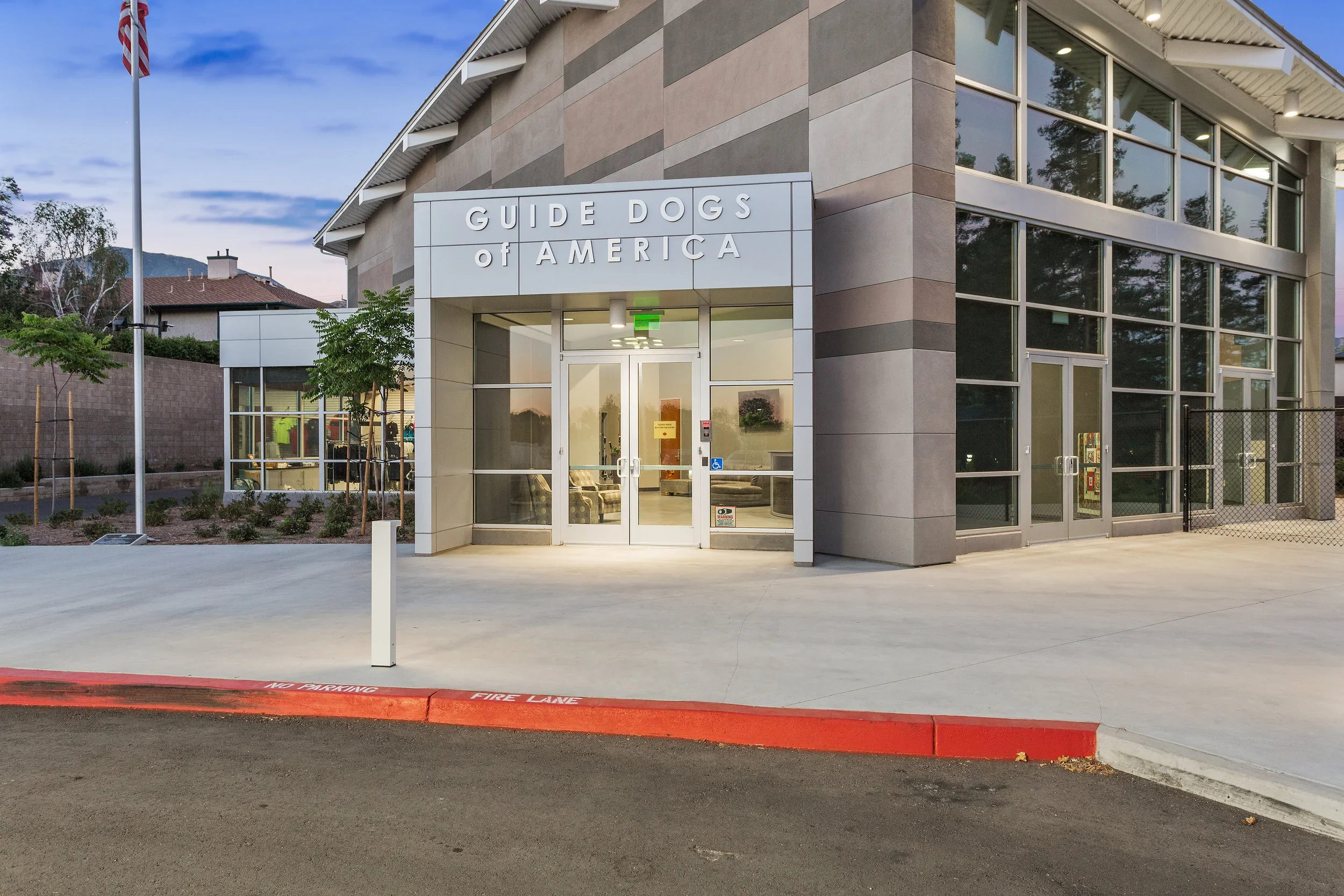13445_Glenoaks_Blvd_MLS_HID1141917_ROOM42.webp