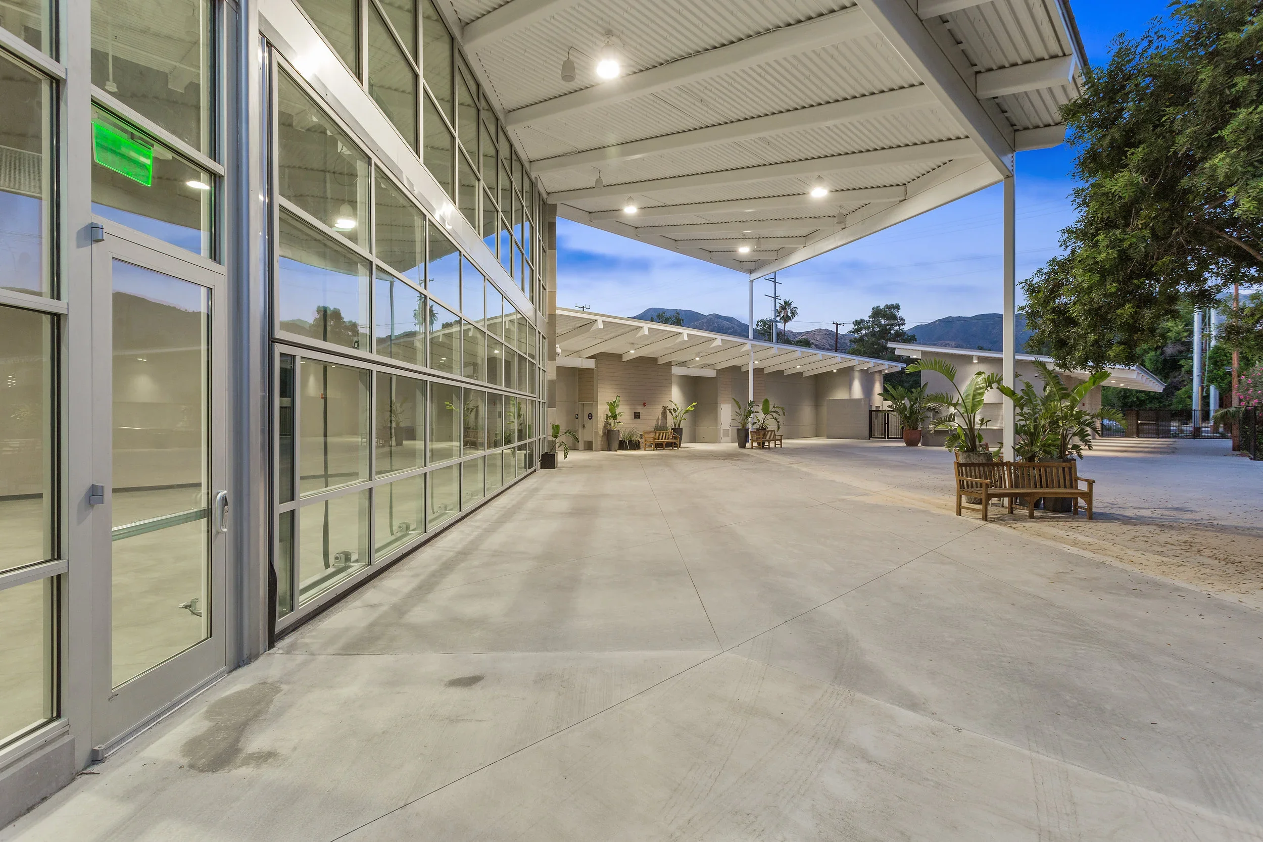 13445_Glenoaks_Blvd_MLS_HID1141917_ROOM44.webp