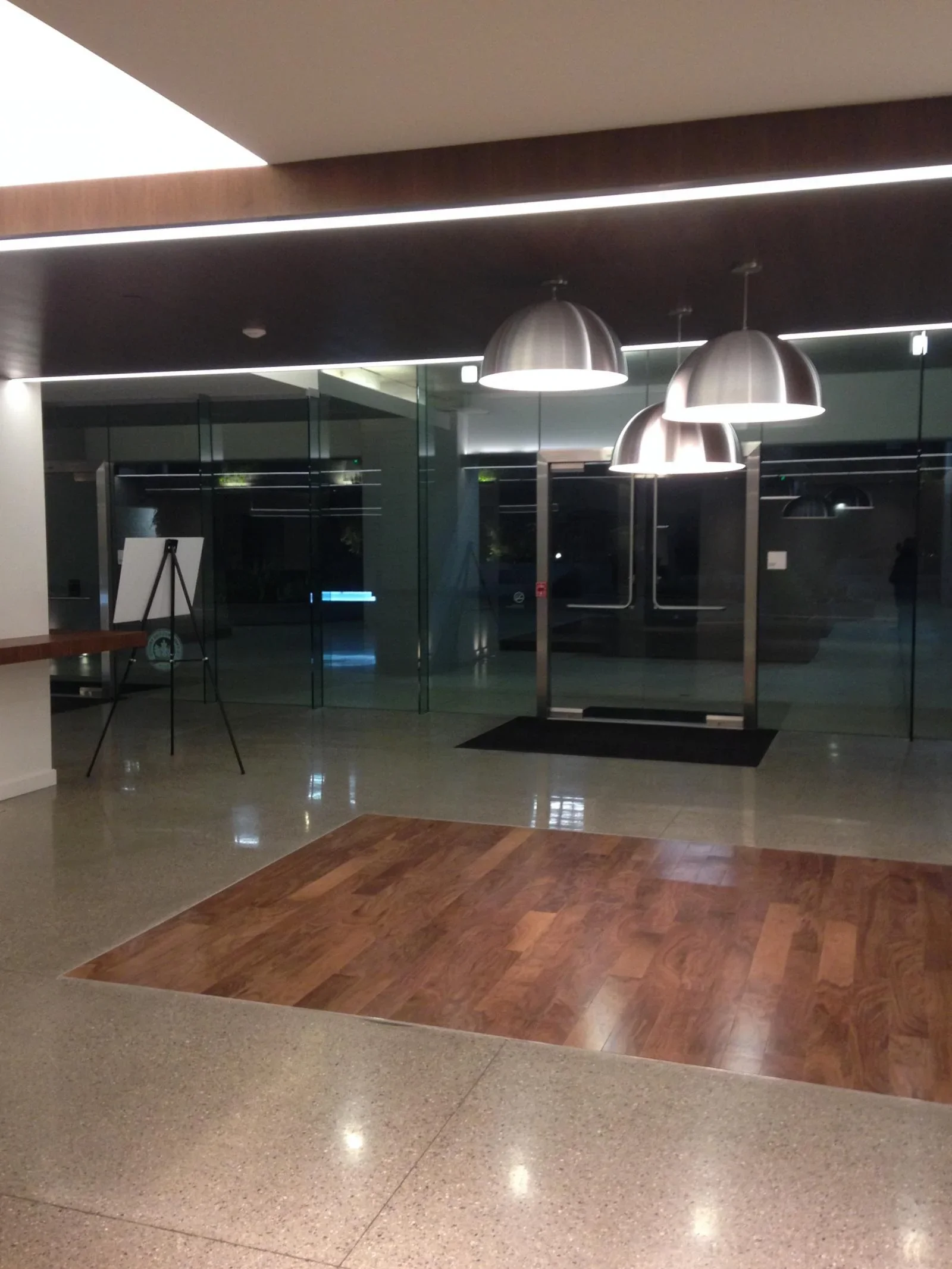 LOBBY2.webp