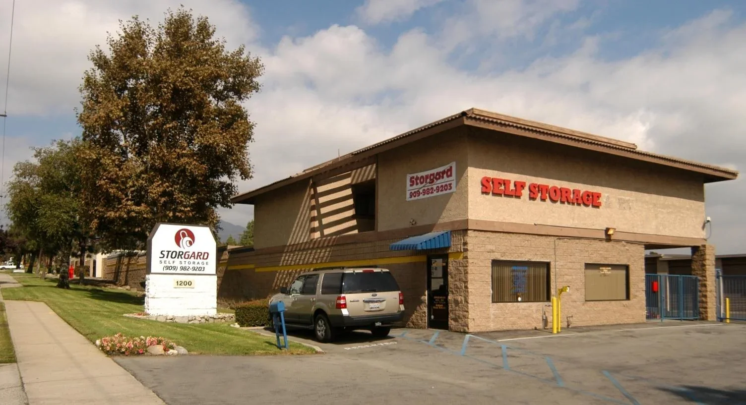 frontage2.webp