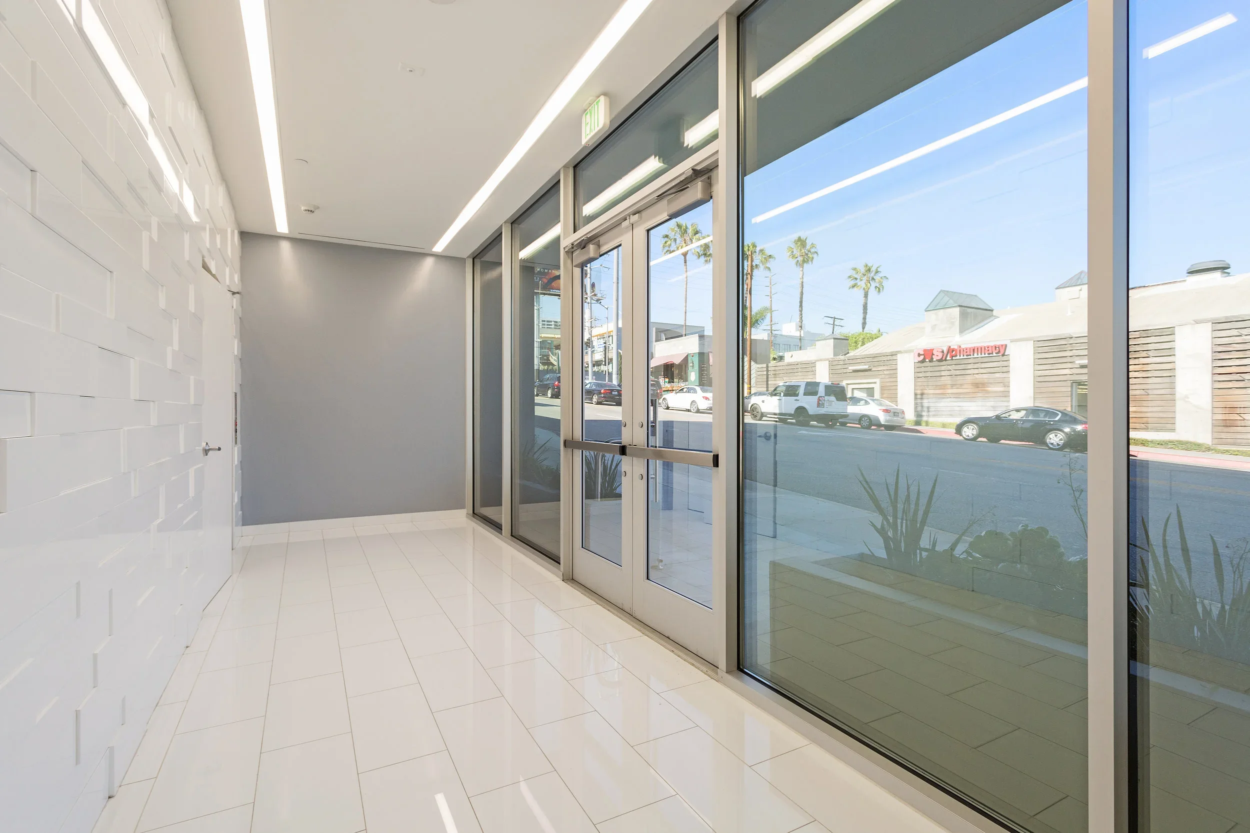 1017_N_La_Cienega_Blvd_MLS_HID1141918_ROOM20.webp