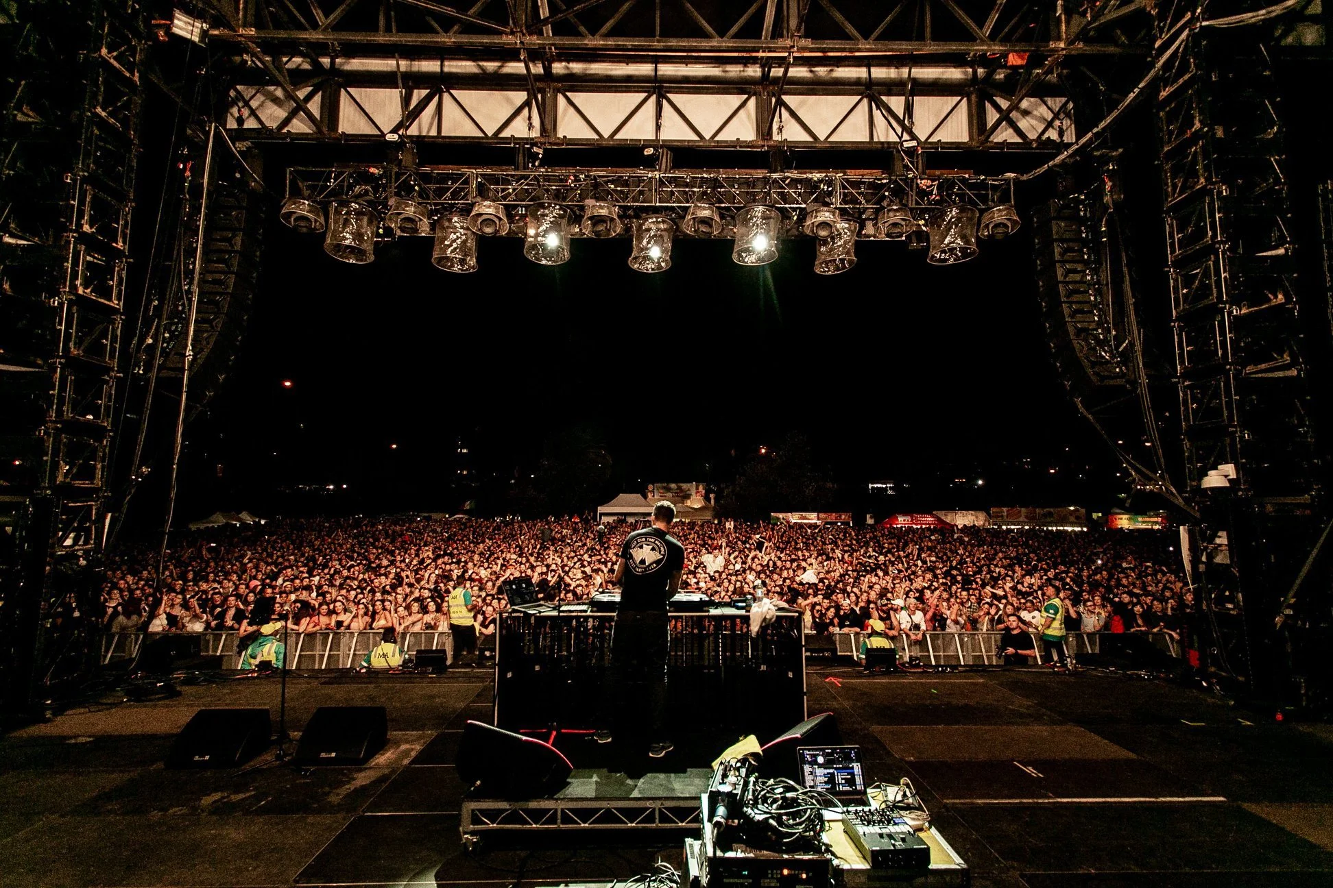Hot Dub Time Machine - St Kilda Fest.jpg