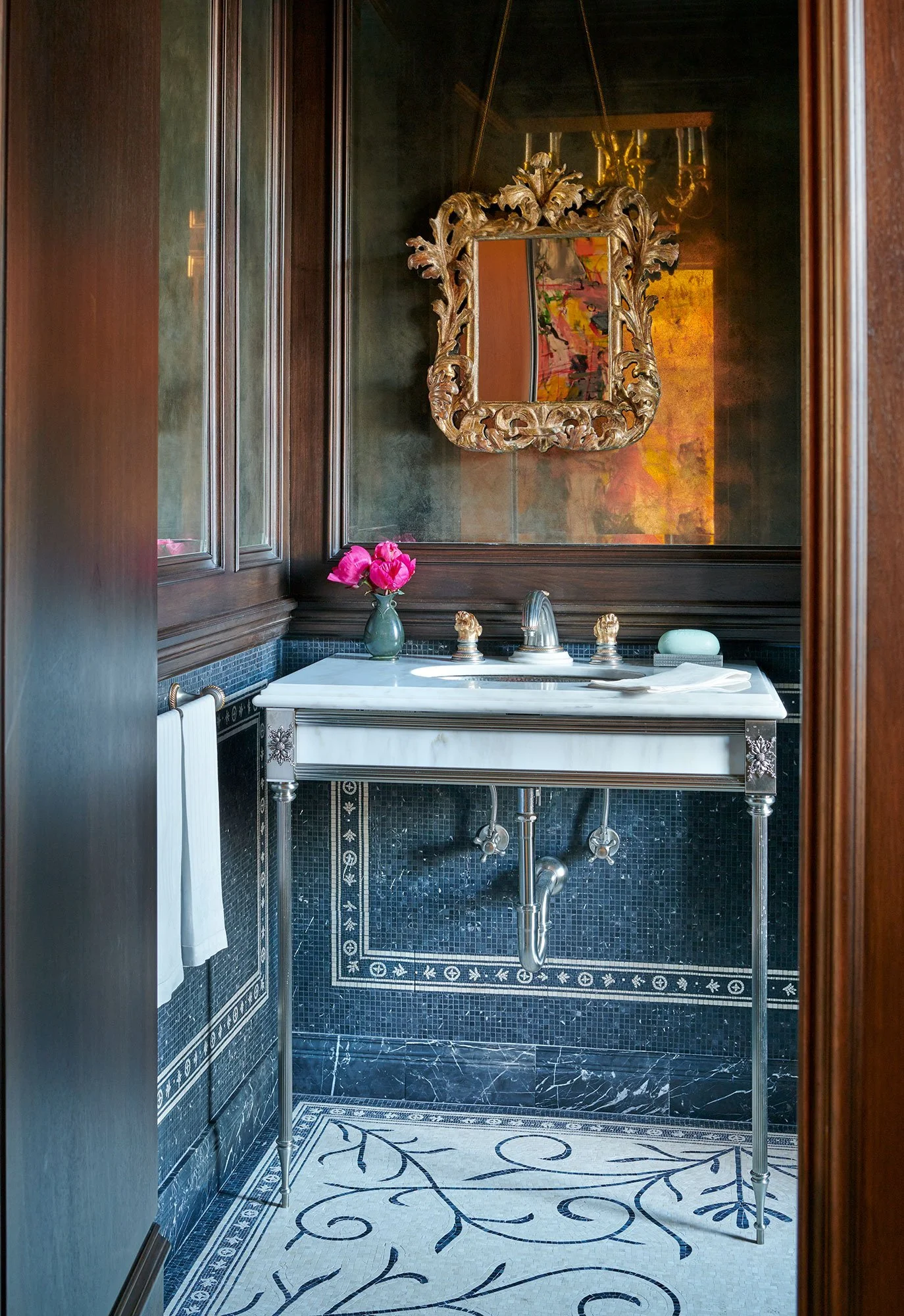 10-WMI---Powder-Room.jpg