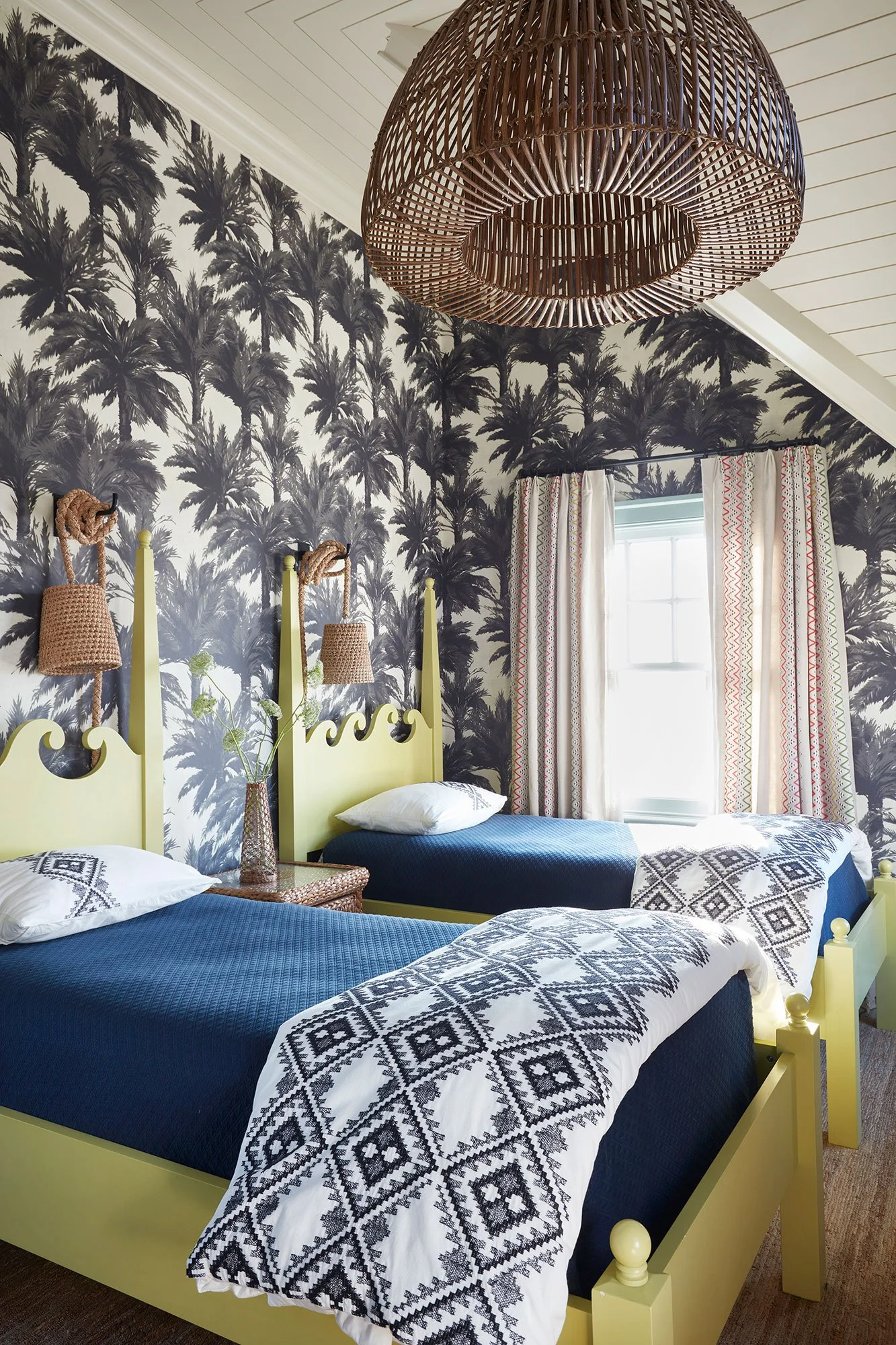 18-Twin-Room.jpg