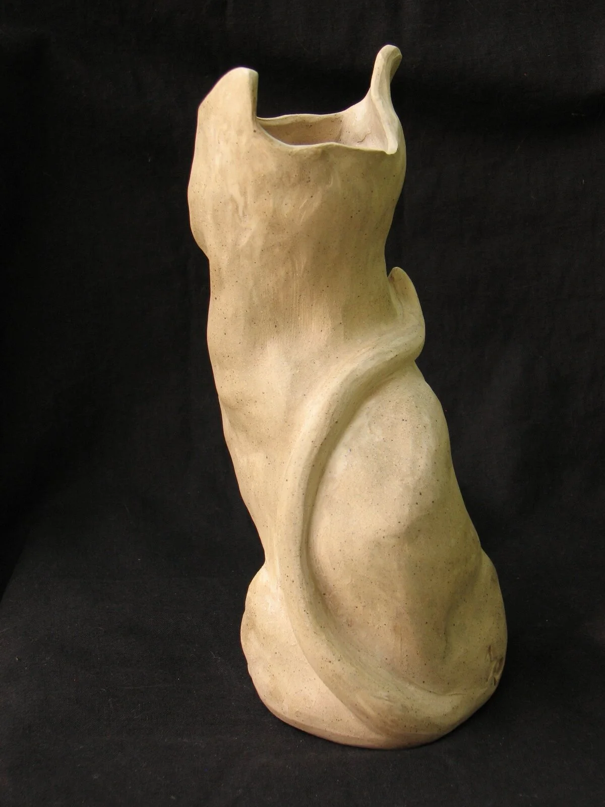 Egyptian Kitty - back view