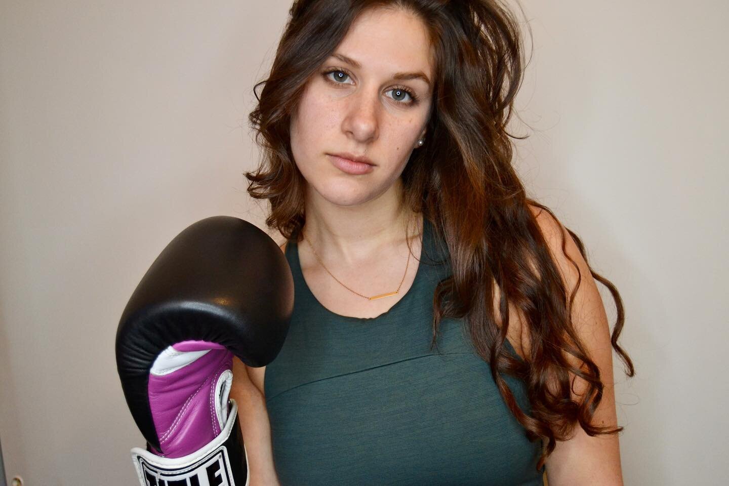 I teach boxing in my bedroom so I did a photo shoot in my bedroom

➡️ HMU at @kickat55 
🥊 Gloves &amp; job thnx to @alexhopekramer 

#fitness #boxing #workoutathome  #fitpro #hiit #wearamask #getavaccine #barre #fitspo