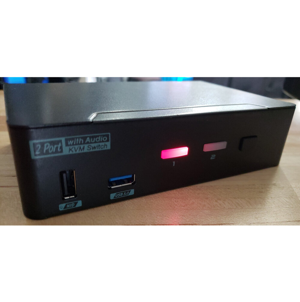 KVM Switch v2 (with USB Power Delivery 70 watts) — 1 Techs