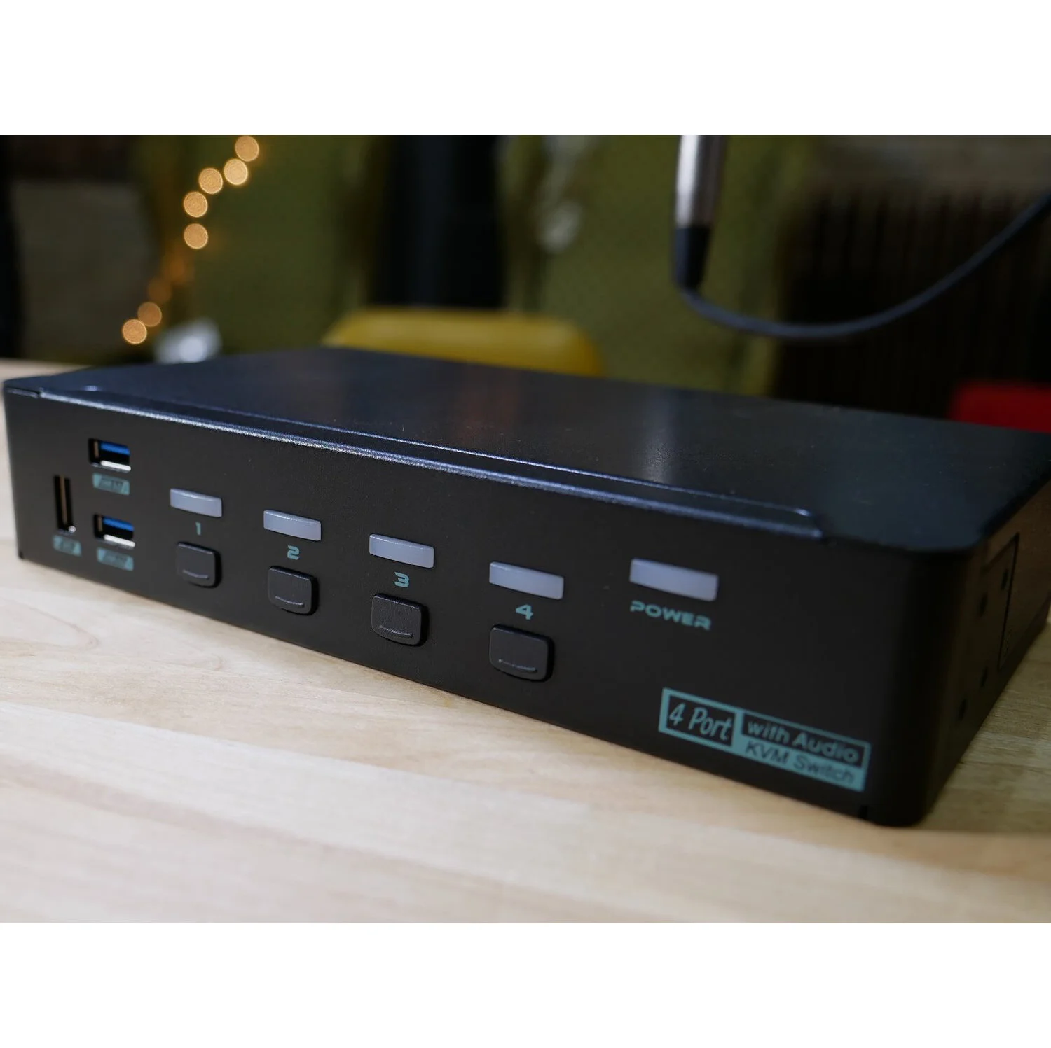 1.4 Display Port KVM Switch - Single Monitor - Four Computer