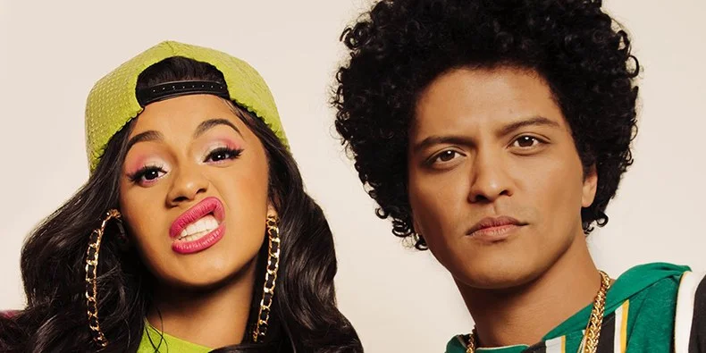 Cardi B junto a Bruno Mars. 
