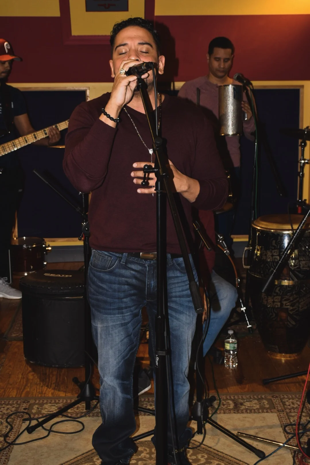 Carlos Sánchez, cantante y coordinador general/ Foto: Anthony Reyes. 