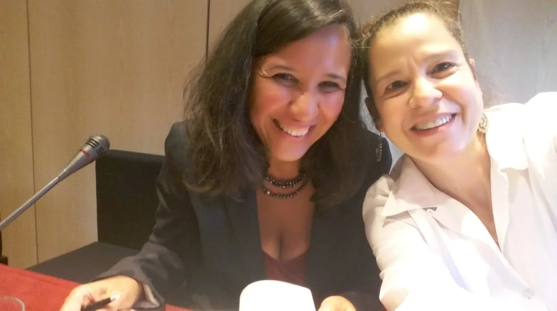 Sophie Mariñez con la actríz dominicana Oleka Fernández. 