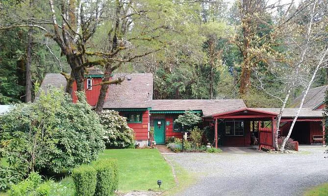 Photo credit: Caddisfly Resort