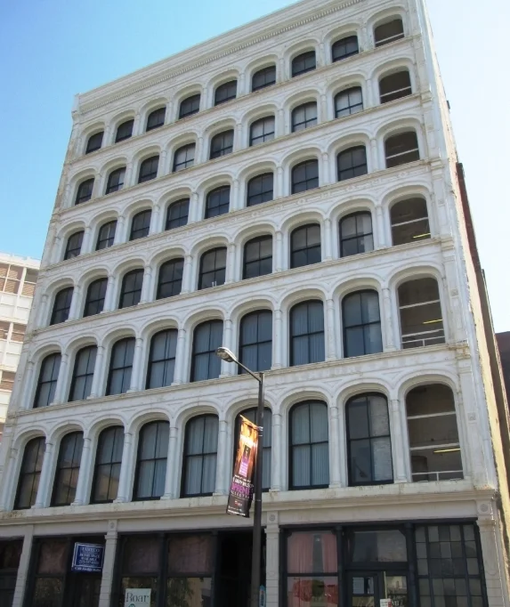 Lit_Brothers_Store_714-718_Arch_Street_Cast_Iron_Building.jpg