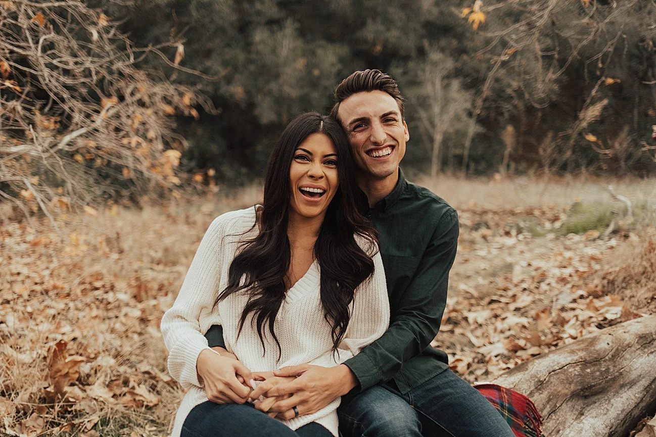 Christmas couples shoot with puppy