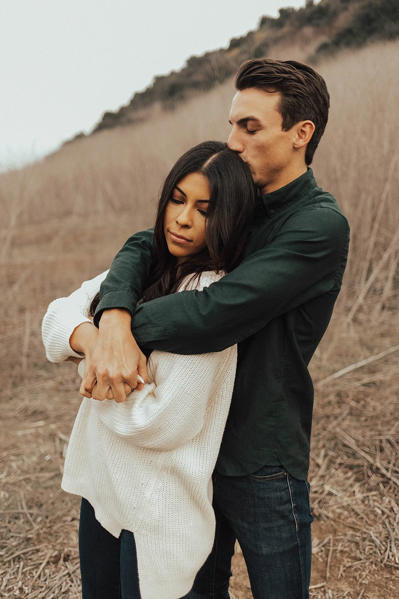 Christmas couples shoot with puppy