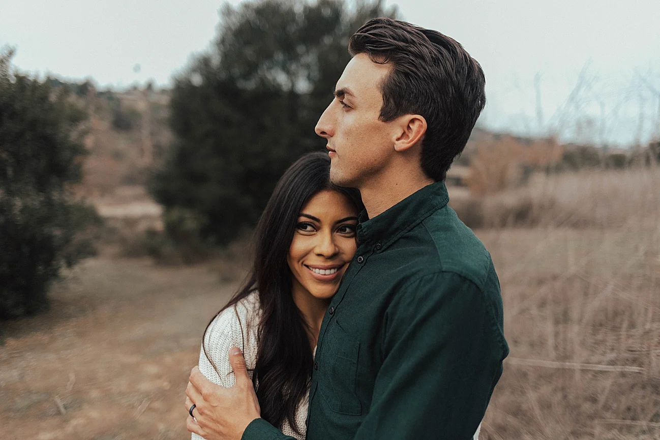 Christmas couples shoot with puppy