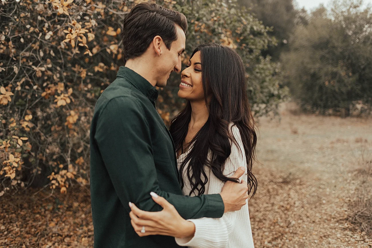 Christmas couples shoot with puppy