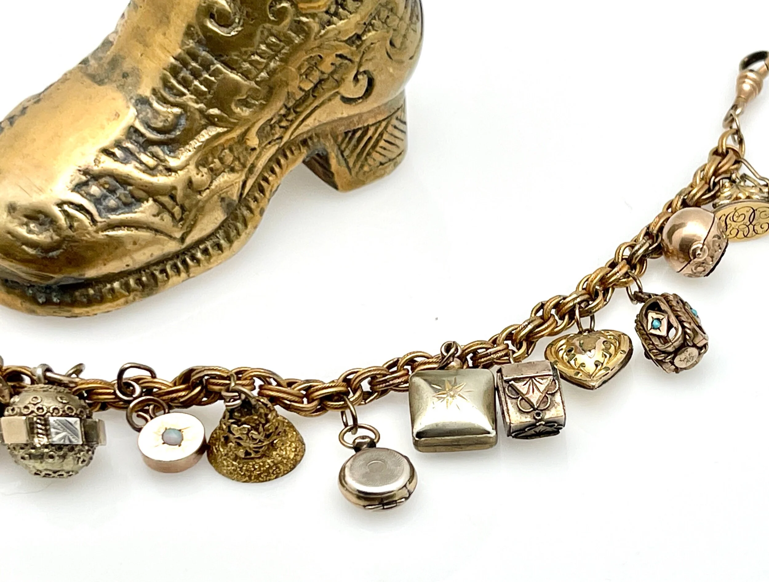 B5F01E27-134E-4F36-9F8A-9B65D2F50C78