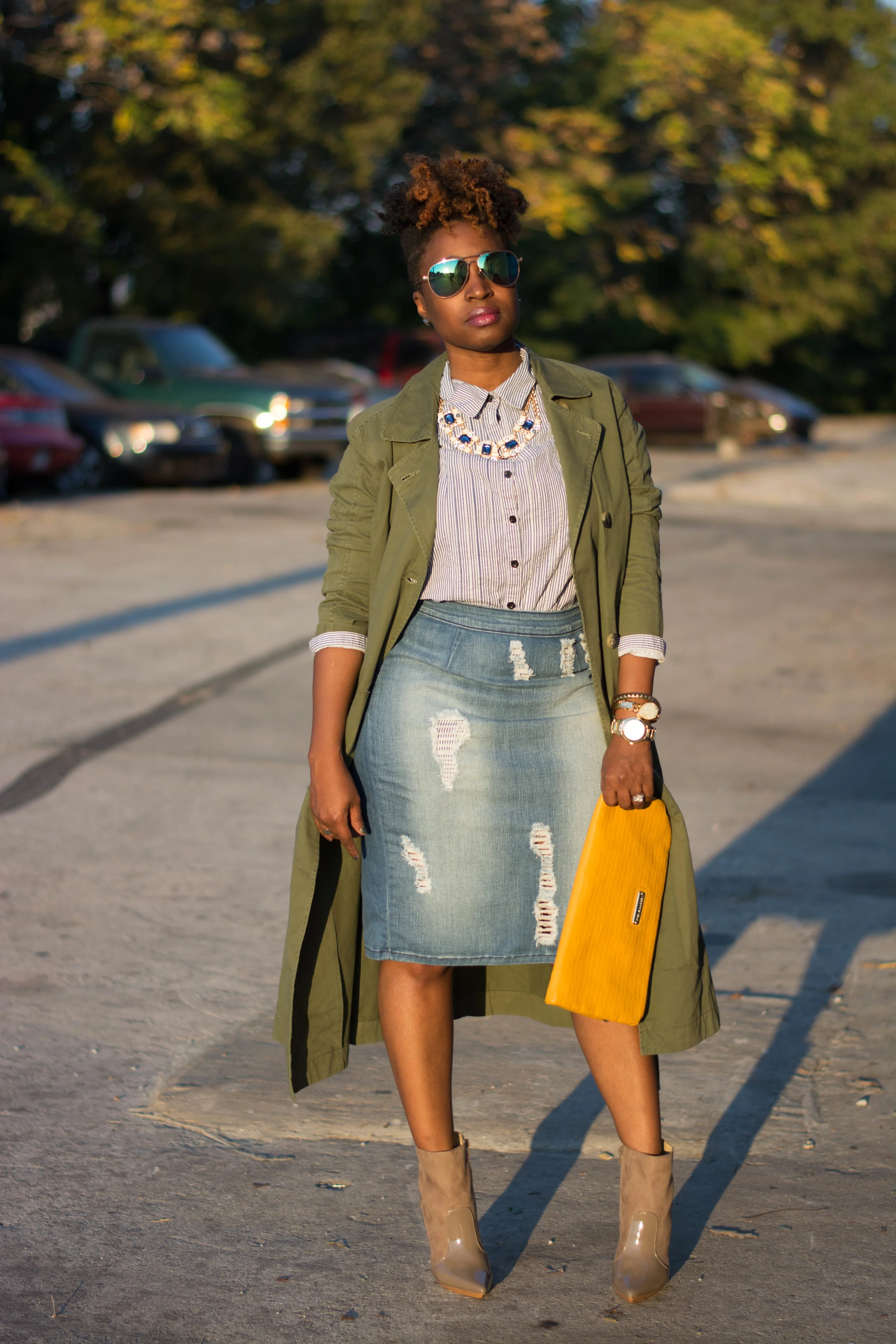 Melodie Stewart, The Style Klazit, Atlanta style blogger, Atlanta stylist, Justfab, Trench coat, distressed skirt