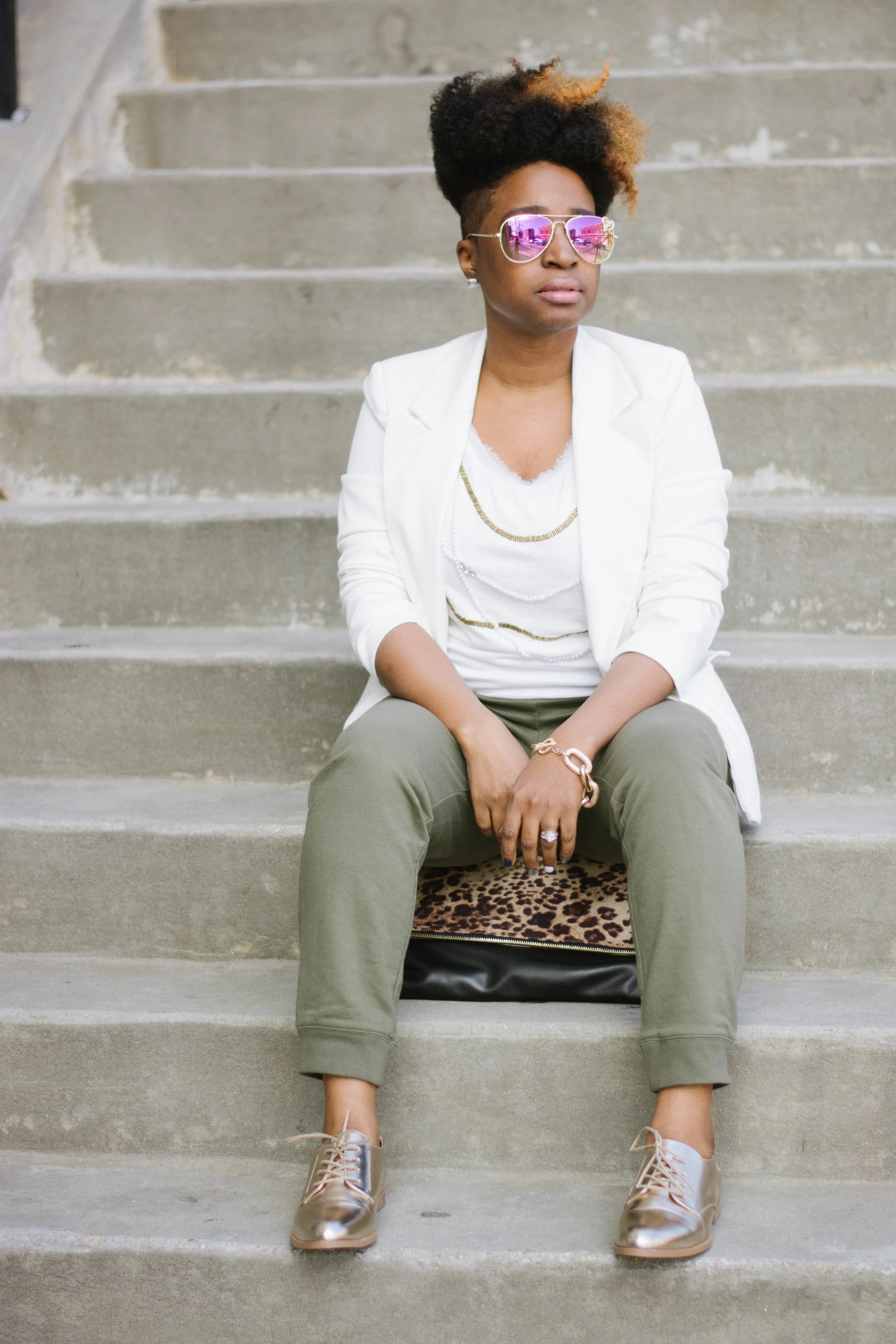 Melodie Stewart, The Style Klazit, Atlanta style blogger, Atlanta wardrobe stylist, JustFab gold oxfords, green sweatpants, Atlanta street style, cream blazer