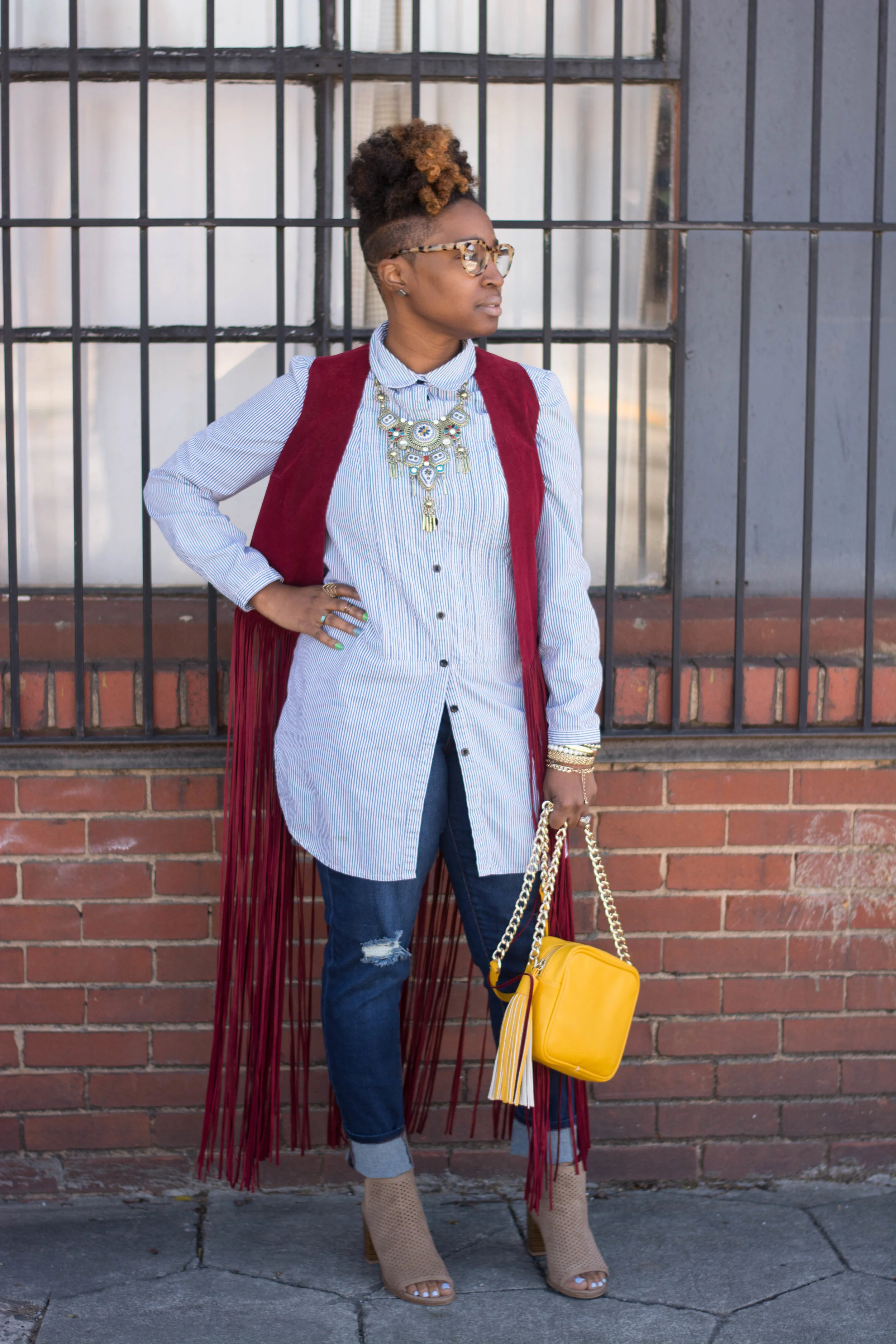 Melodie Stewart, The Style Klazit, Atlanta style blogger, Atlanta wardrobe stylist, Fringe vest, Justfab distressed denim, Shoedazzle marigold crossbody