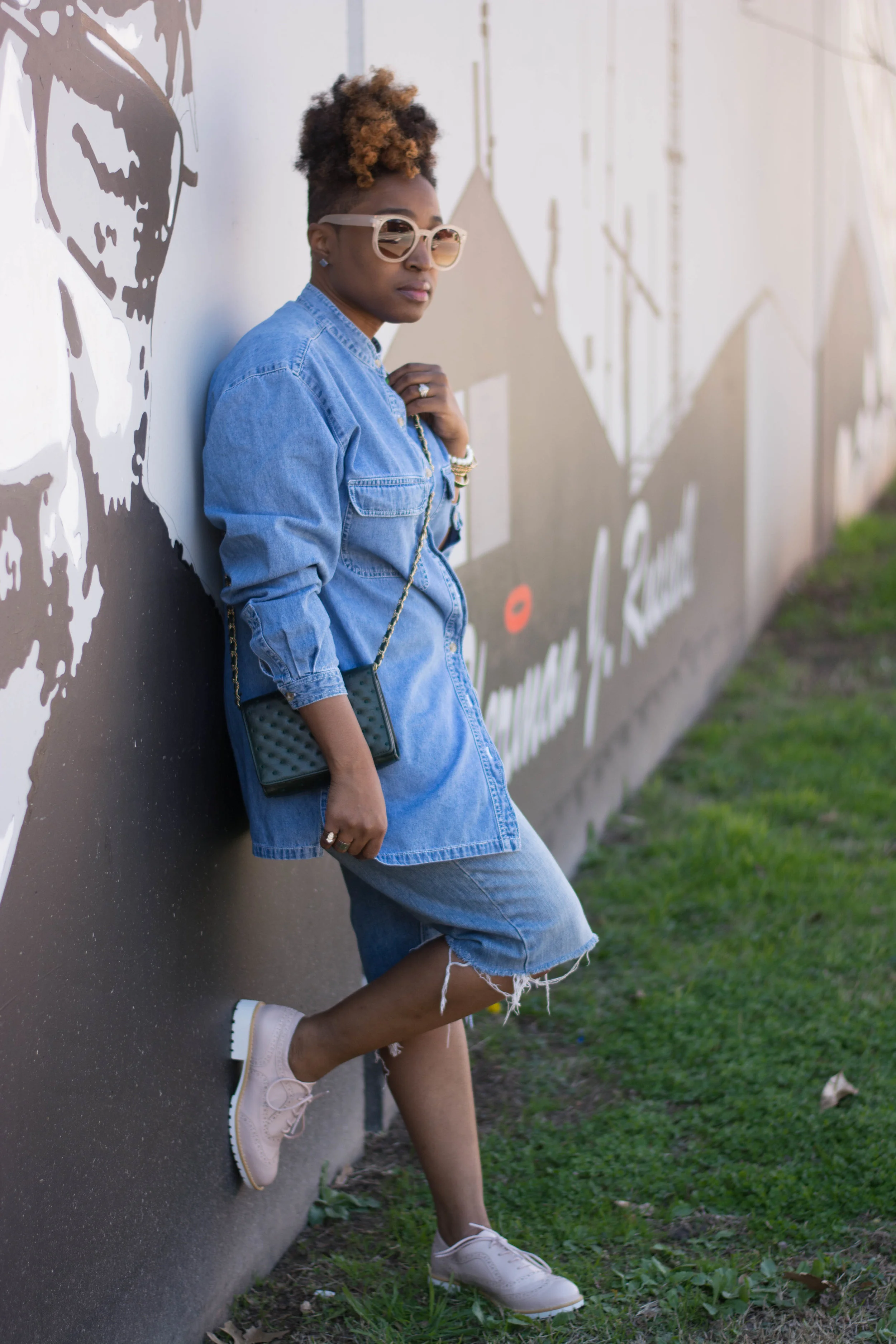 The Style Klazit, Melodie Stewart, Atlanta Style blogger, Denim on Denim, Justfab blush oxford, Atlanta StreetStyle
