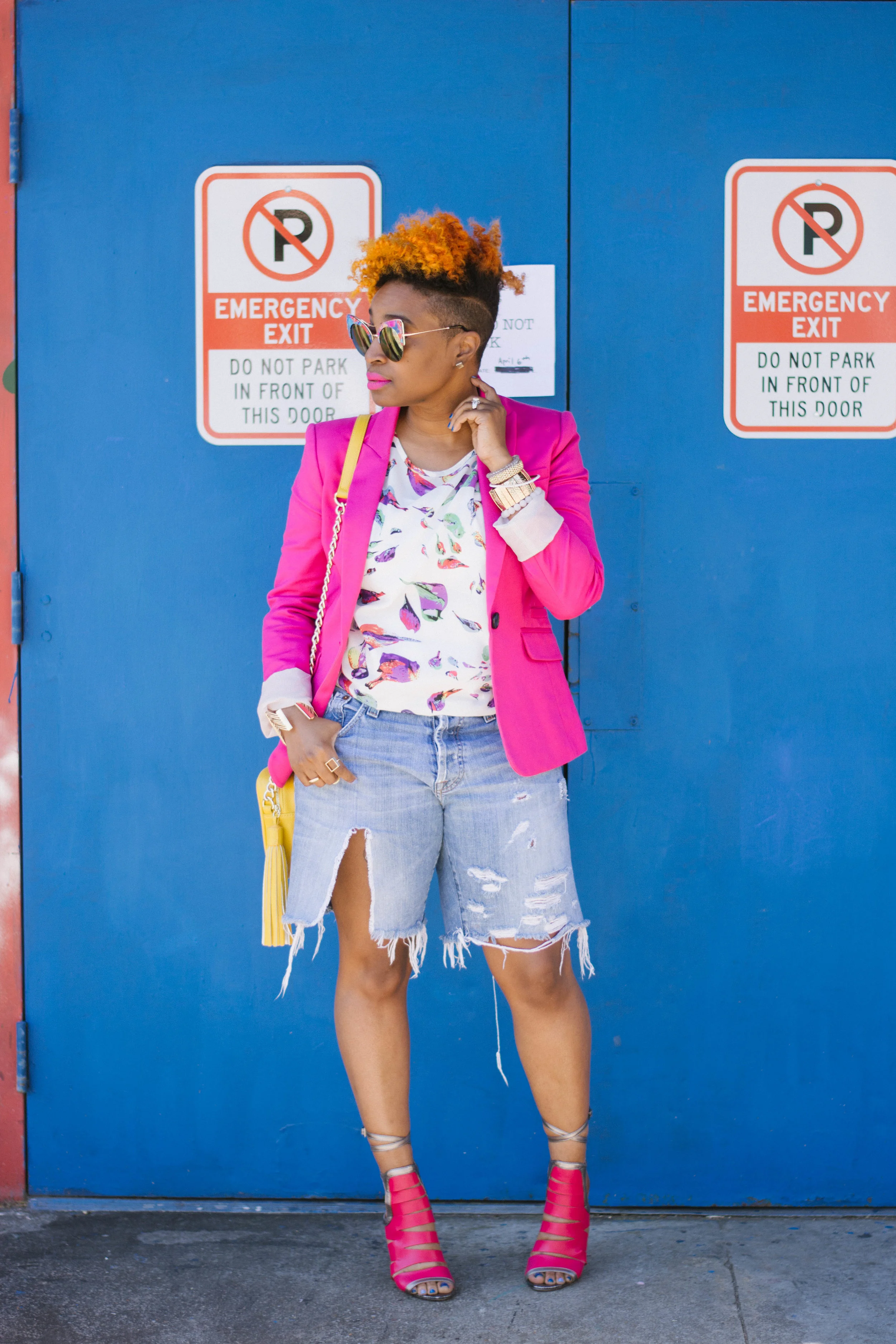 Melodie Stewart, The Style Klazit, Atlanta Style Blogger, Hot pink blazer, ripped jeans, street style
