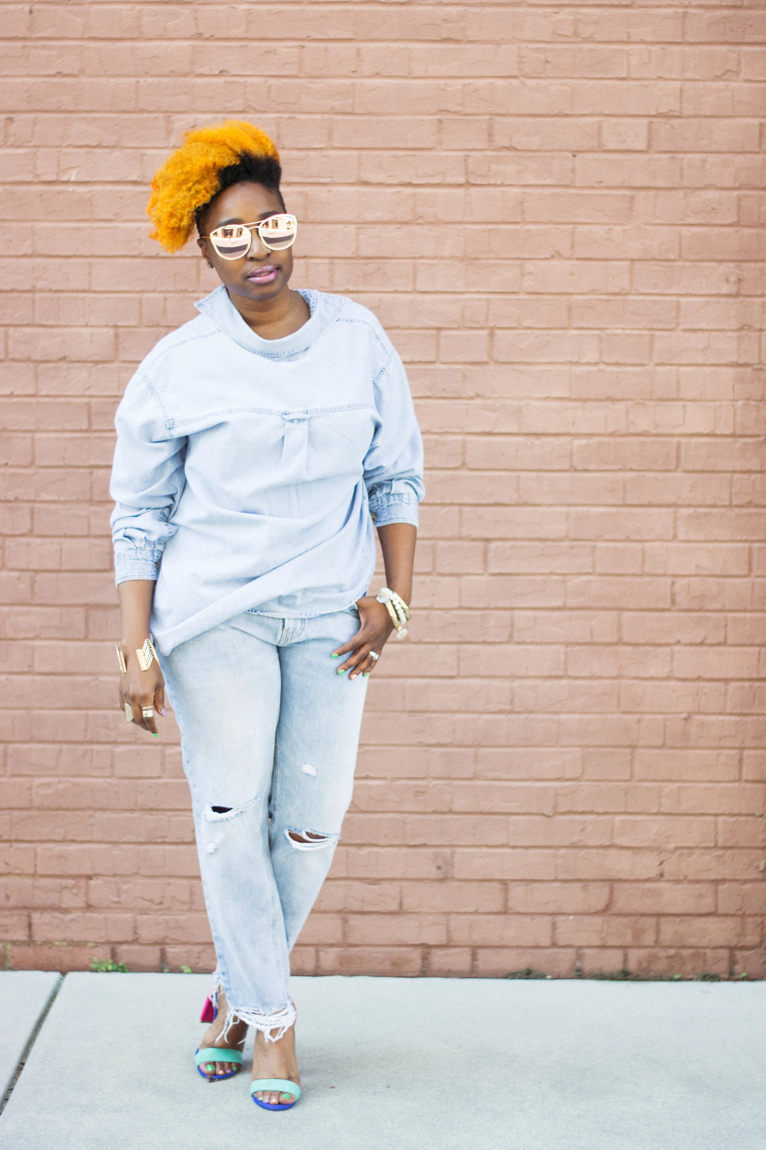 Melodie Stewart, The Style Klazit, Denim on denim, wearing shirt backwards, distressed jeans, Atlanta style blogger