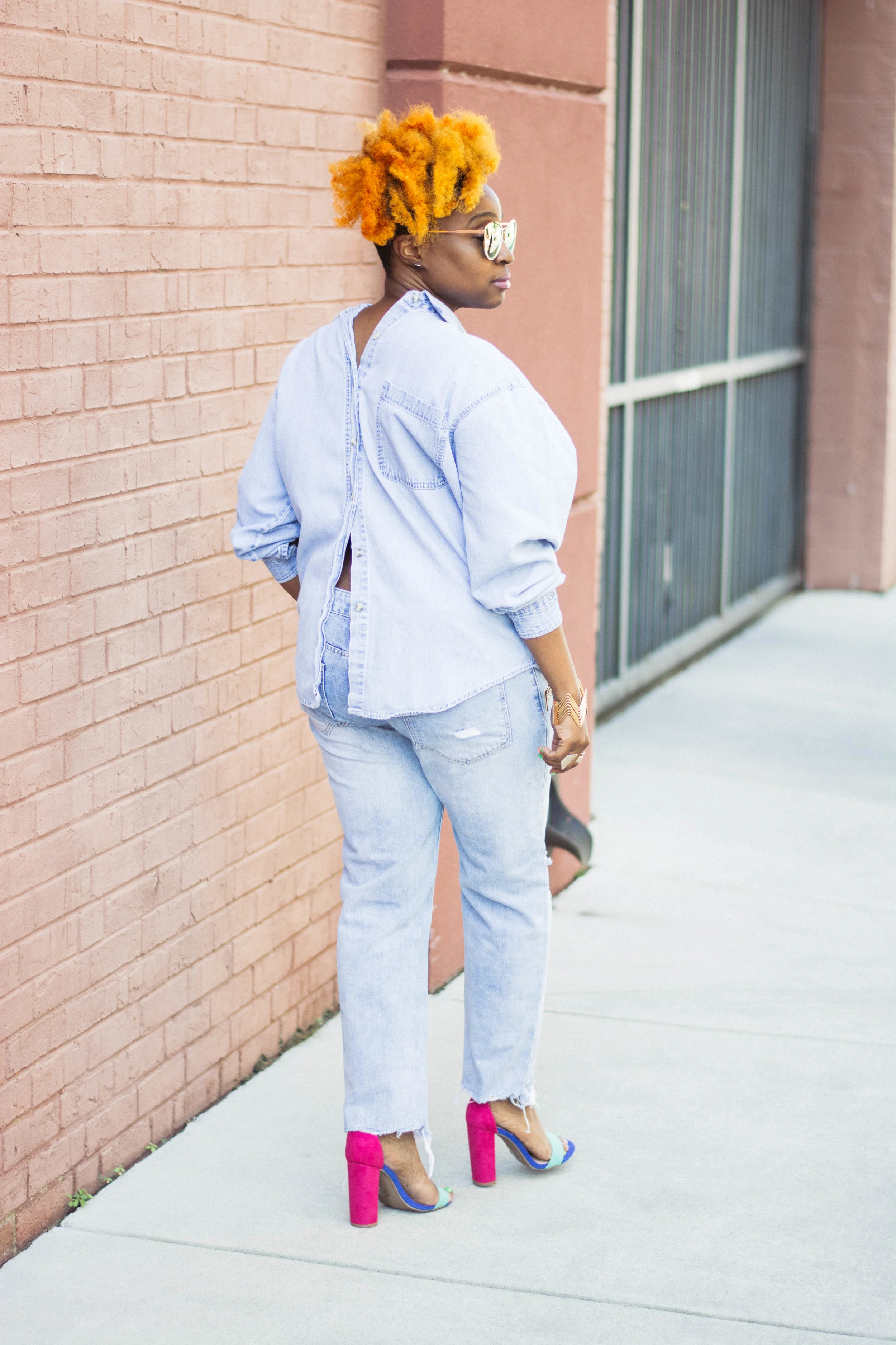 Melodie Stewart, The Style Klazit, Denim on denim, wearing shirt backwards, distressed jeans, Atlanta style blogger