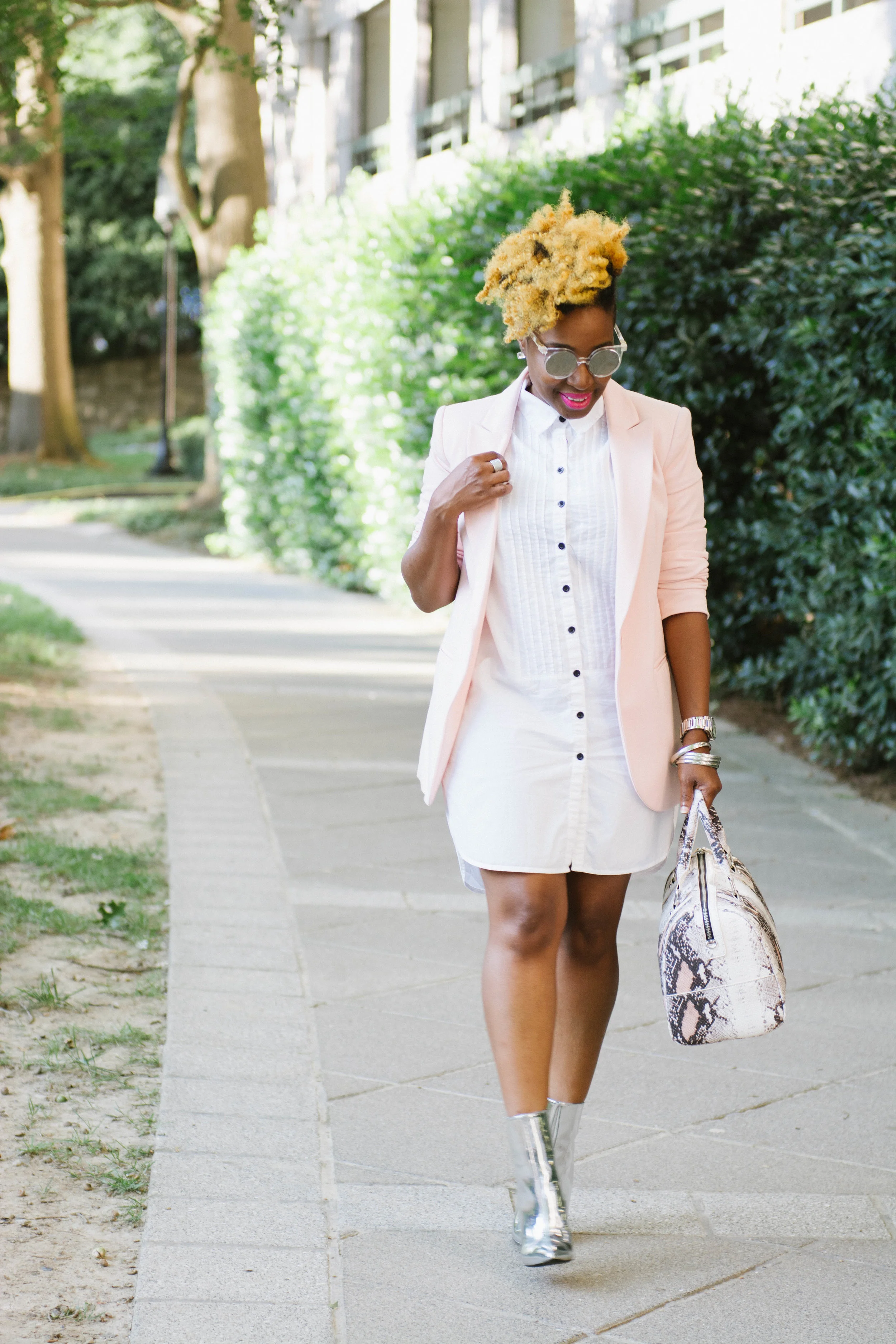 Melodie Stewart, The Style Klazit, NYFW, New York Fashion Week, Atlanta style blogger, Justfab shoes, Silver booties, thrifted fashion