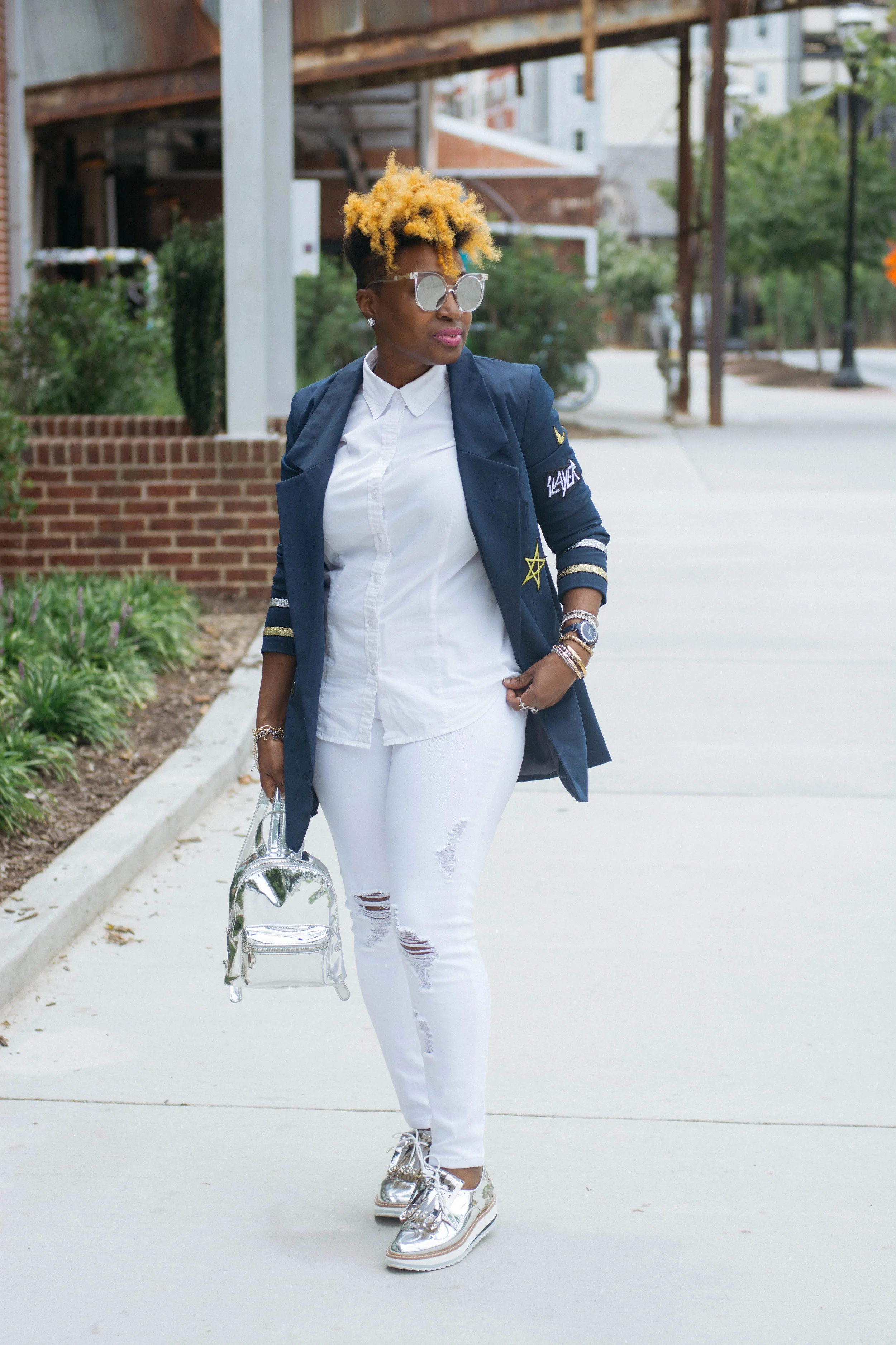 White distressed jeans, white after labor day, zara silver oxfords, atlanta style blogger