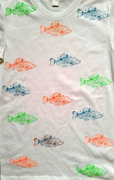 Wm_fishes_wht_close..jpg