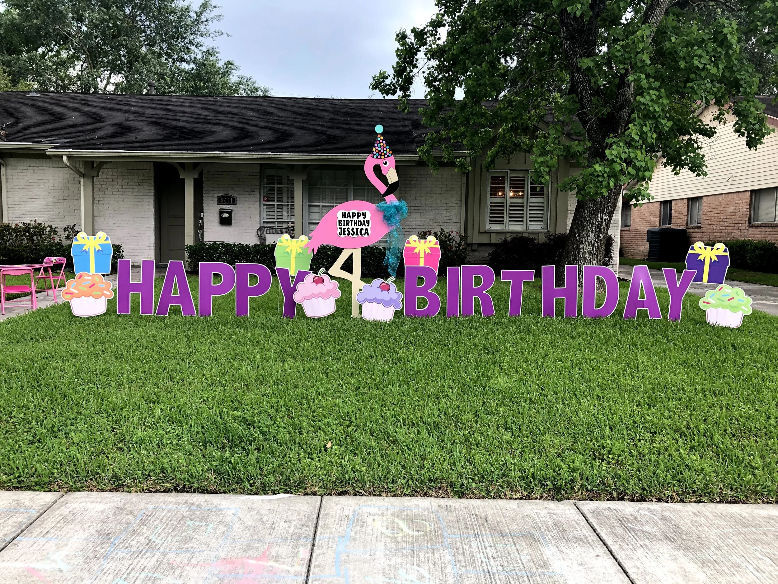 One Sign Day New Baby and Birthday Sign Rentals Houston, Texas area.