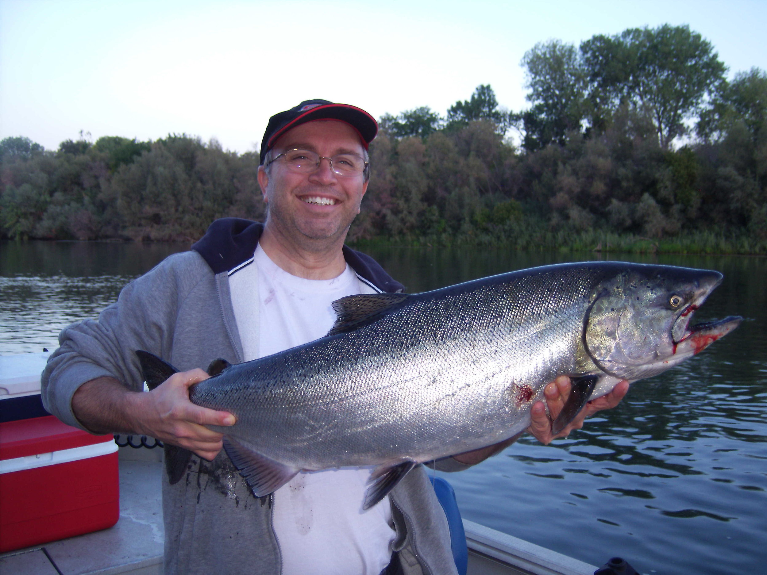 Sacramento river salmon fishing 8 3 14 1.JPG