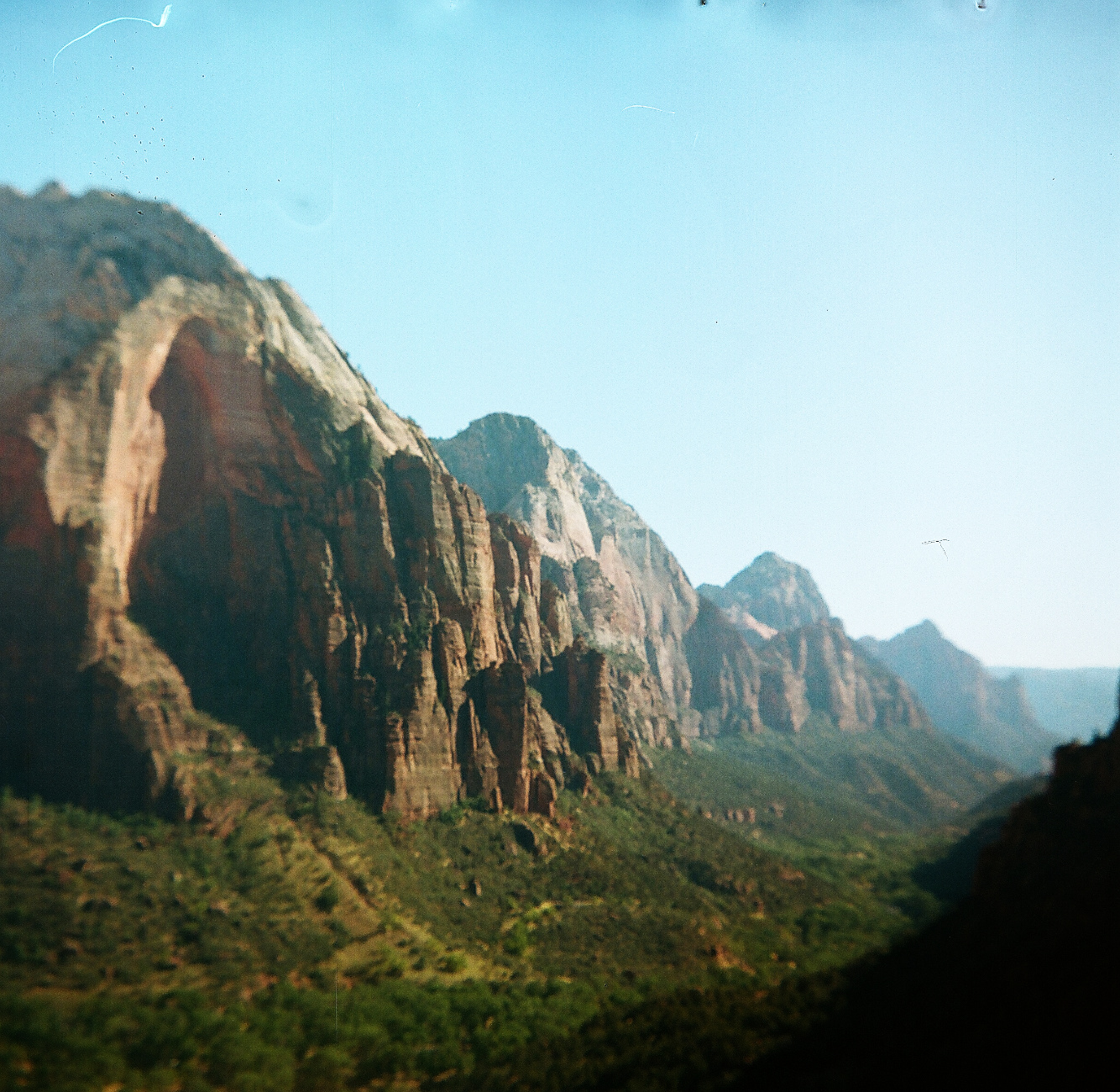 Angels_Landing_Zion.jpg