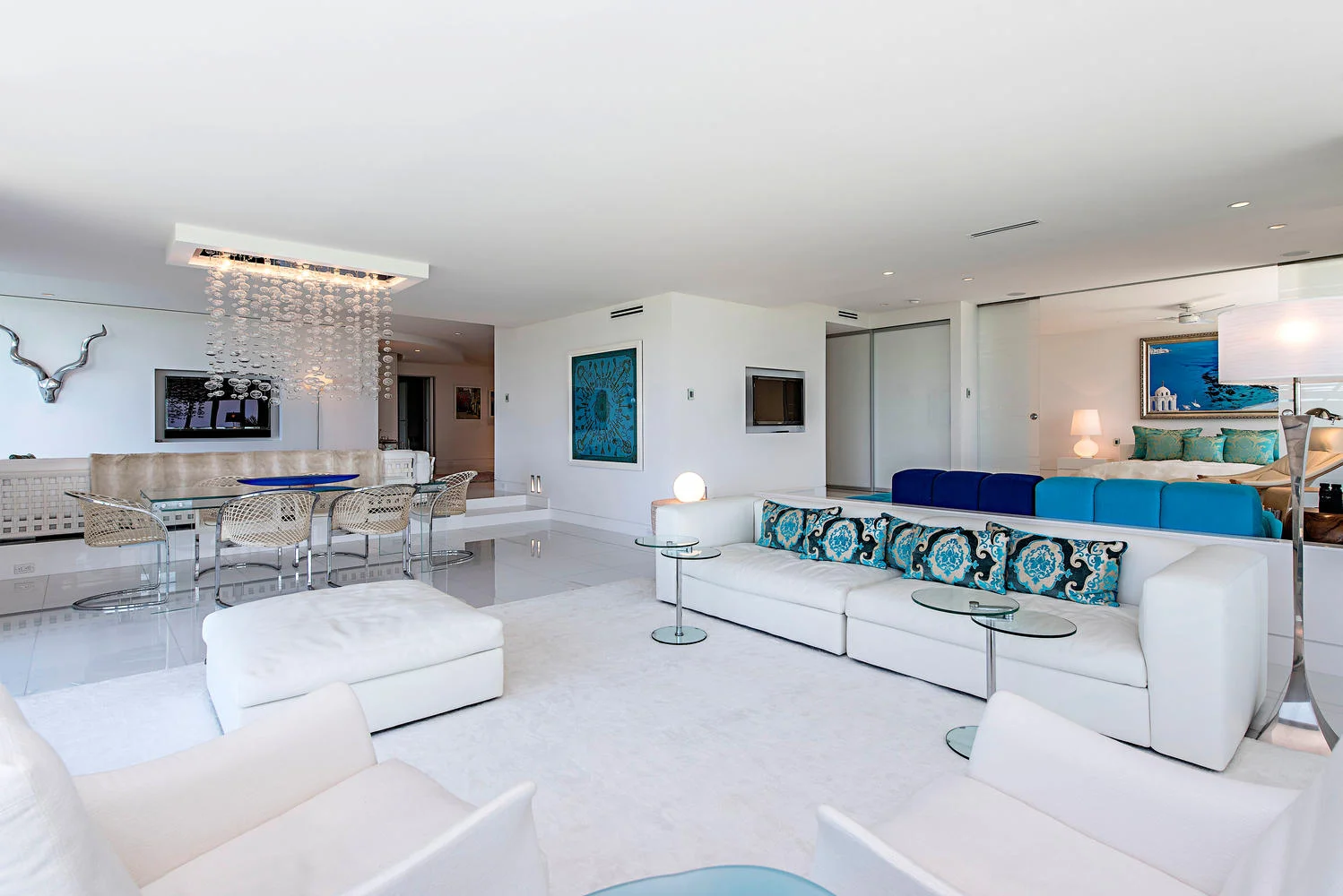 4301 Gulf Shore Blvd N 201-large-002-1-great rm-1499x1000-72dpi.jpg