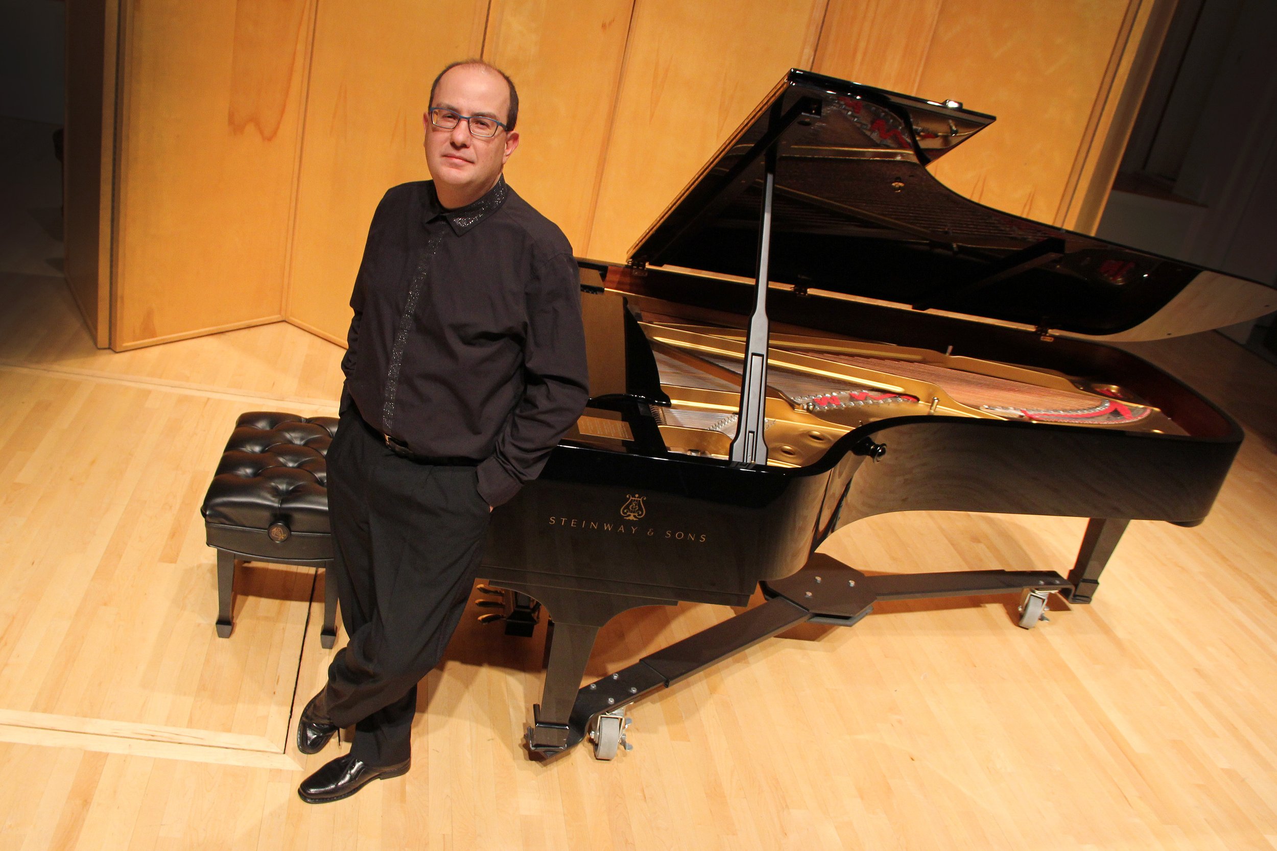 Solo Recital Series: Alexandre Dossin, piano 