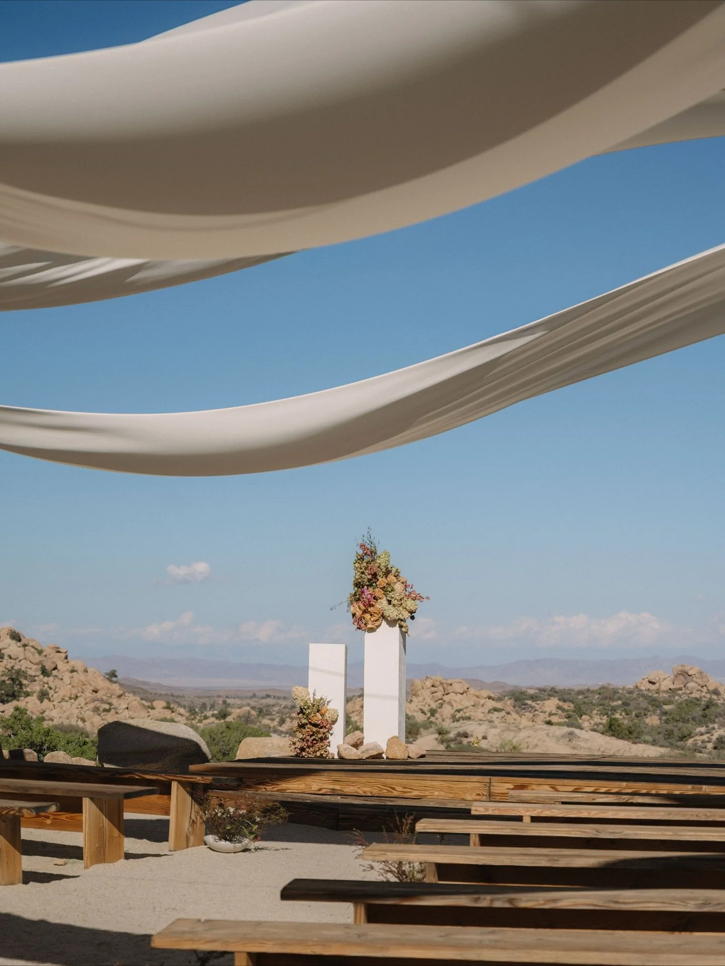 Be prepared to be spammed with yesterdays Joshua Tree Wedding 🤍