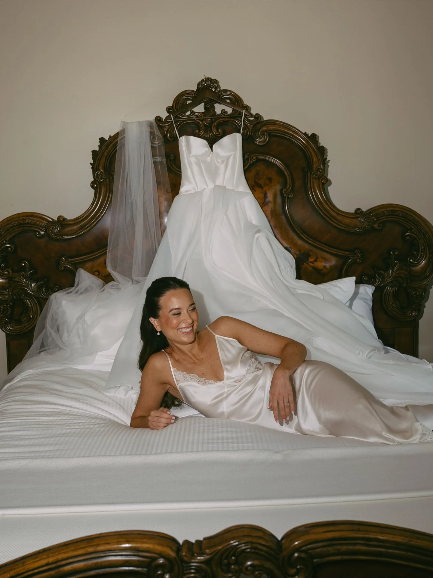 My favorite convo of this weekend - one of the bridesmaids came up to me and said, “What do the men do all day? Do they get ready together, and get to wear pretty clothes and look beautiful? No. Being a woman is so much more fun!” I have