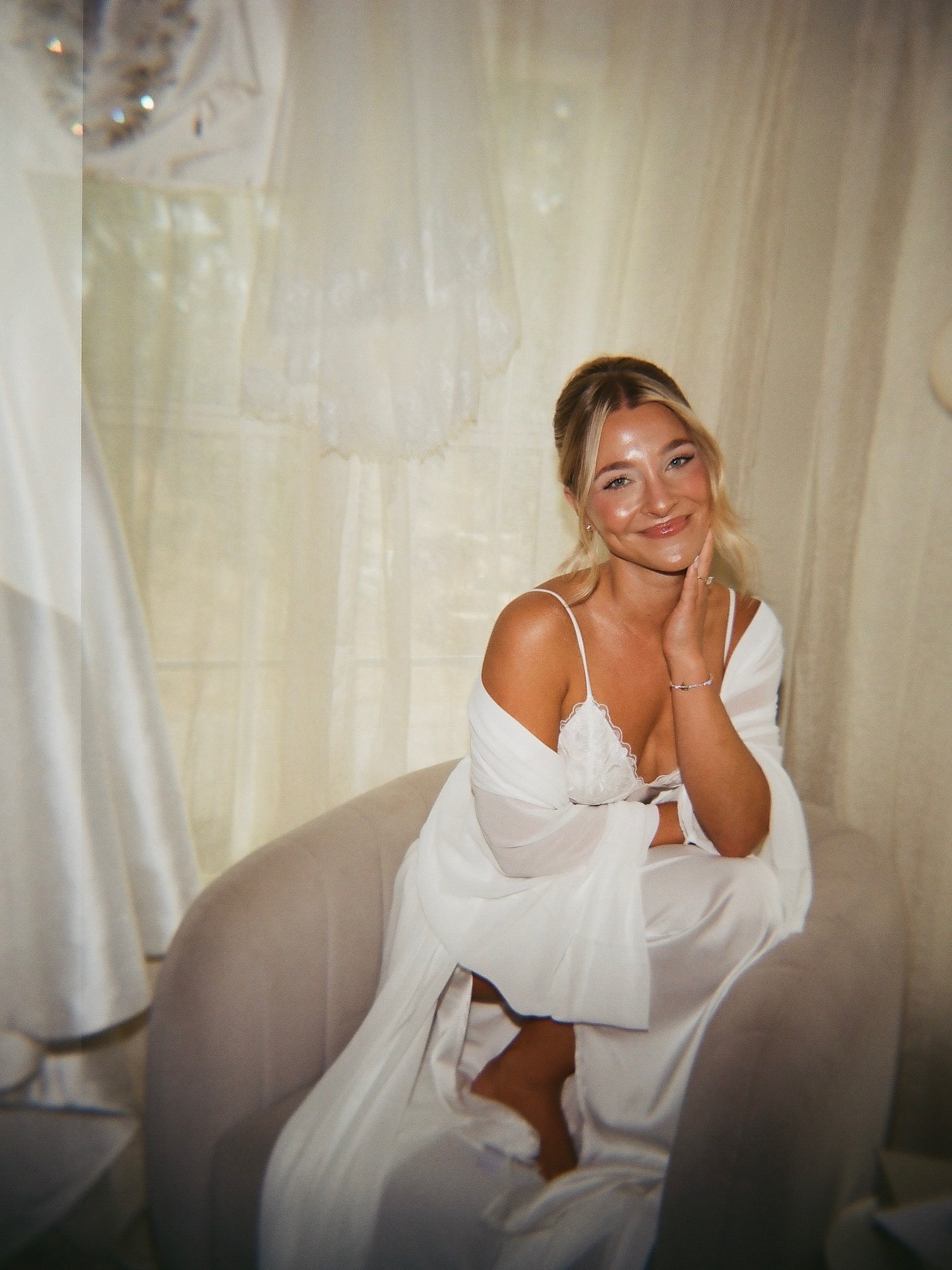 Sorry to the groom, I&rsquo;m obsessed with the bride 💅 @hannahkmaine totally cooked