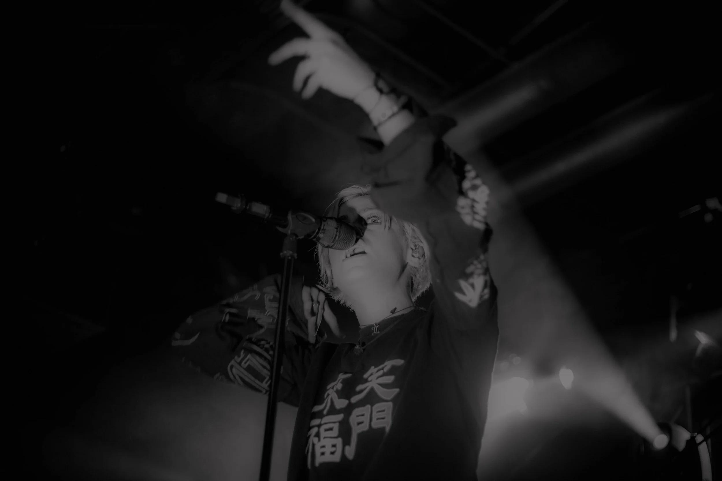 TONIGHT ALIVE x VINYL 020318